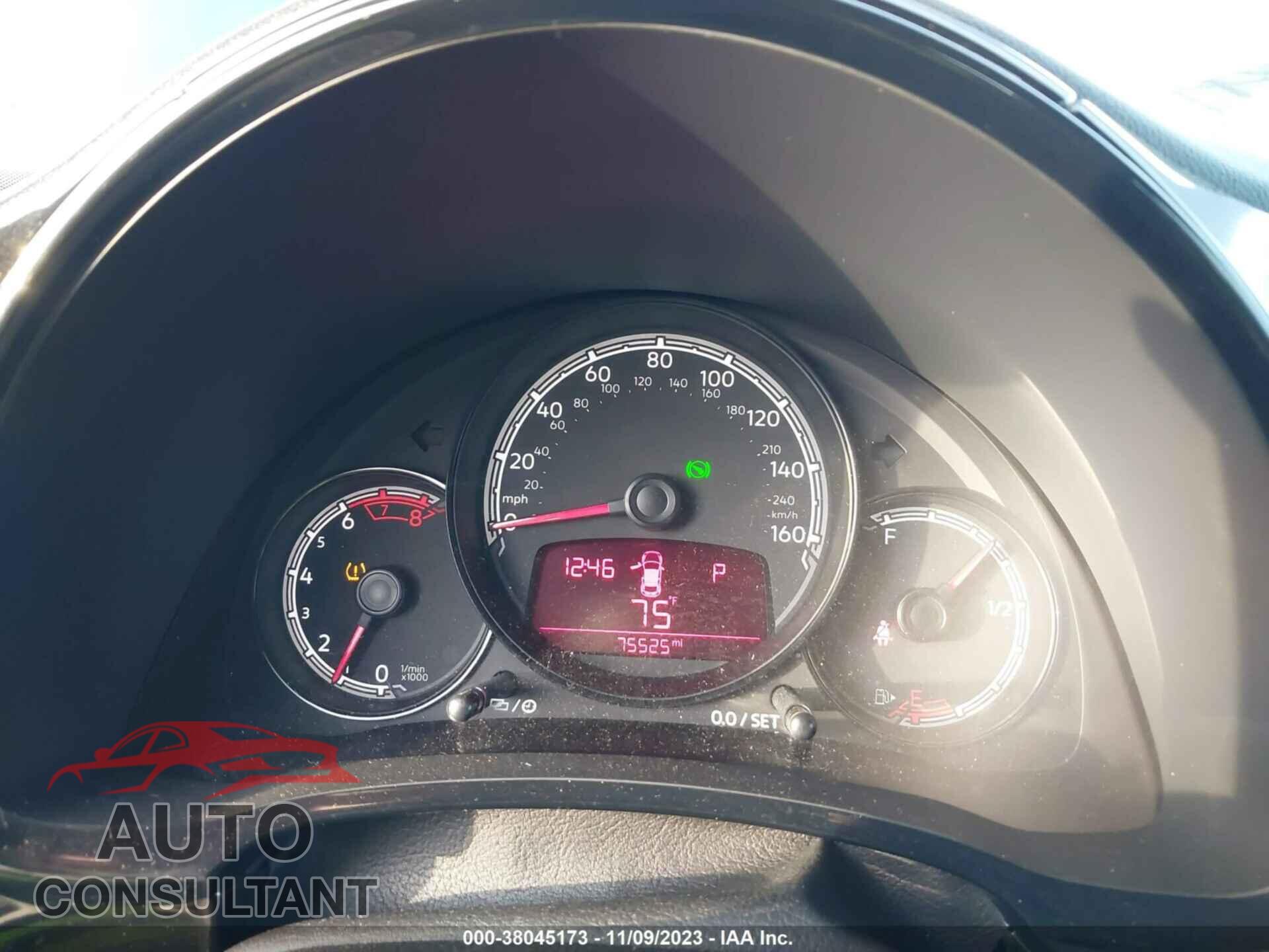 VOLKSWAGEN BEETLE 2017 - 3VWF17AT6HM628028