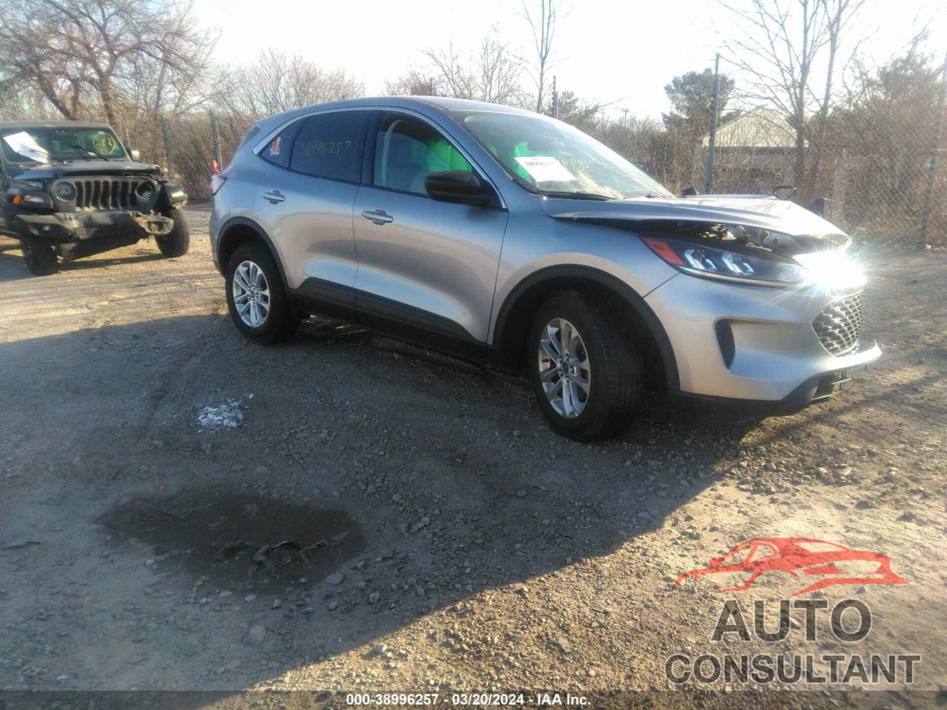 FORD ESCAPE 2022 - 1FMCU9G60NUC01912