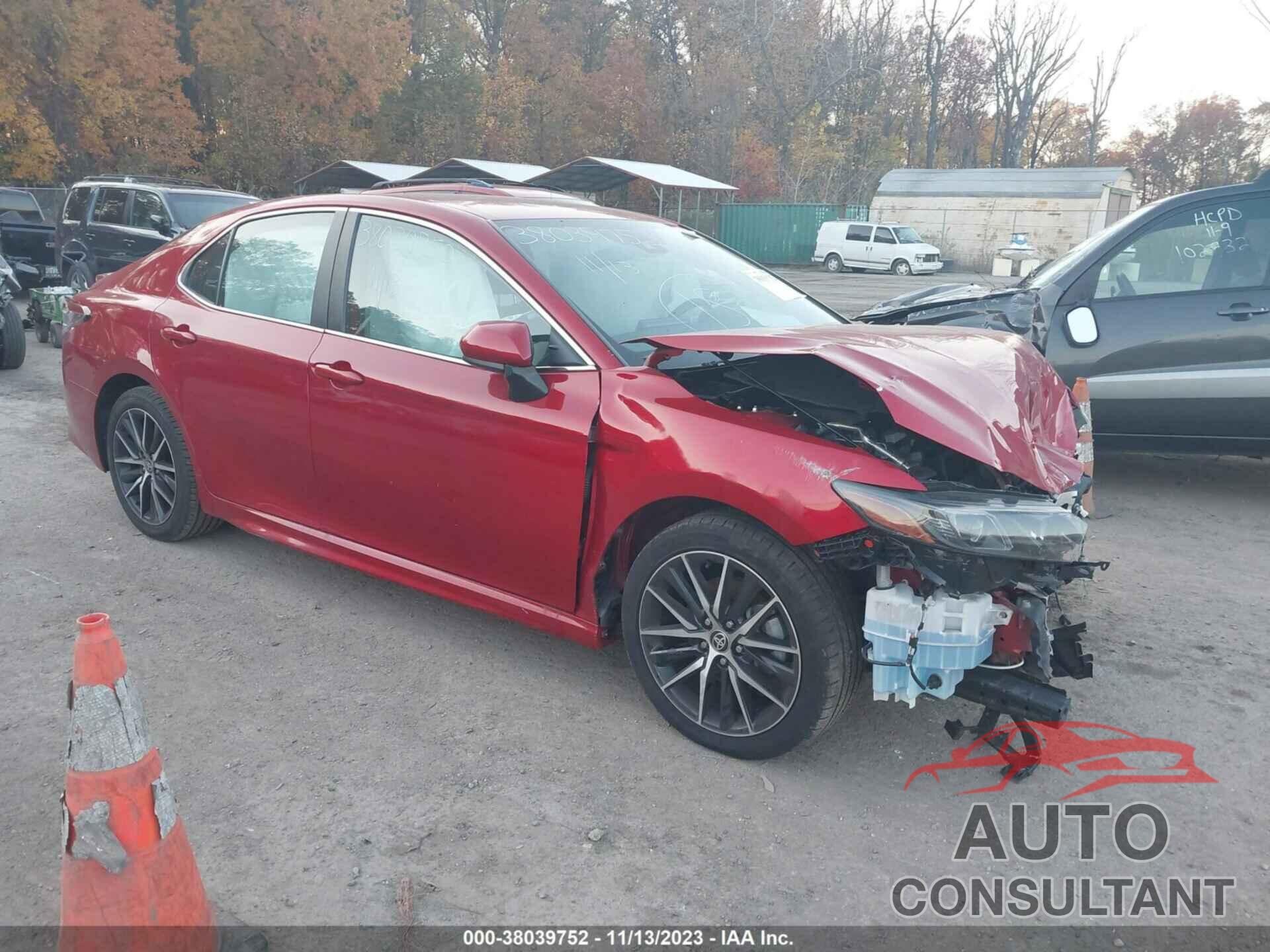 TOYOTA CAMRY 2021 - 4T1G11AK2MU409273