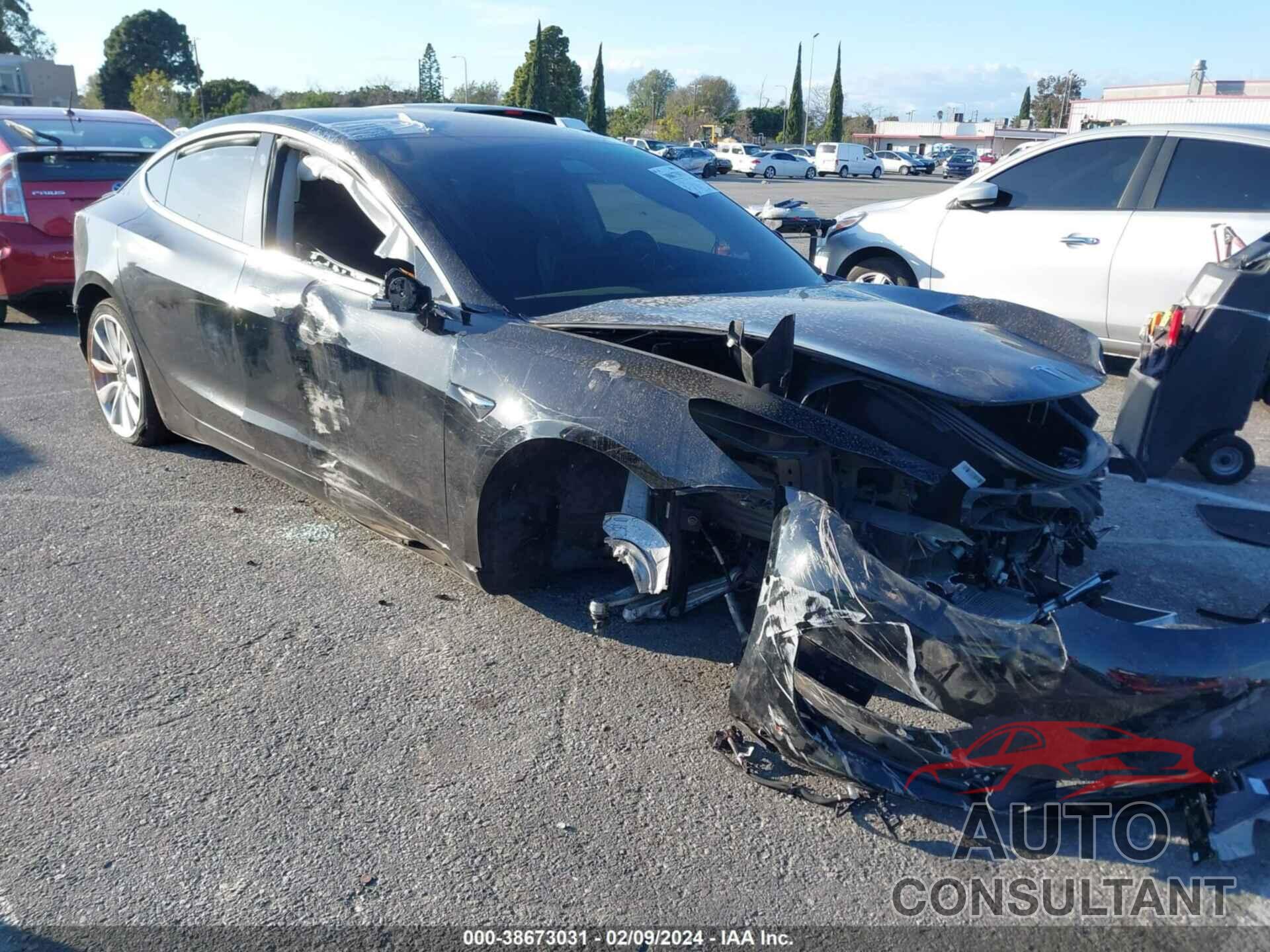 TESLA MODEL 3 2019 - 5YJ3E1EB8KF199964