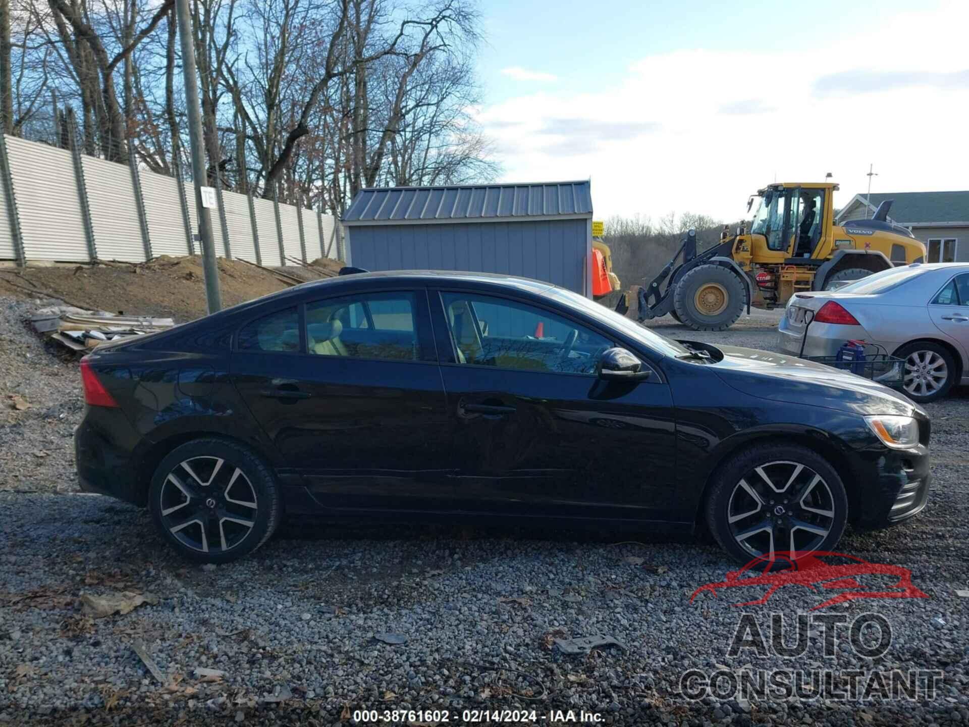 VOLVO S60 2017 - YV126MFL4H2430513