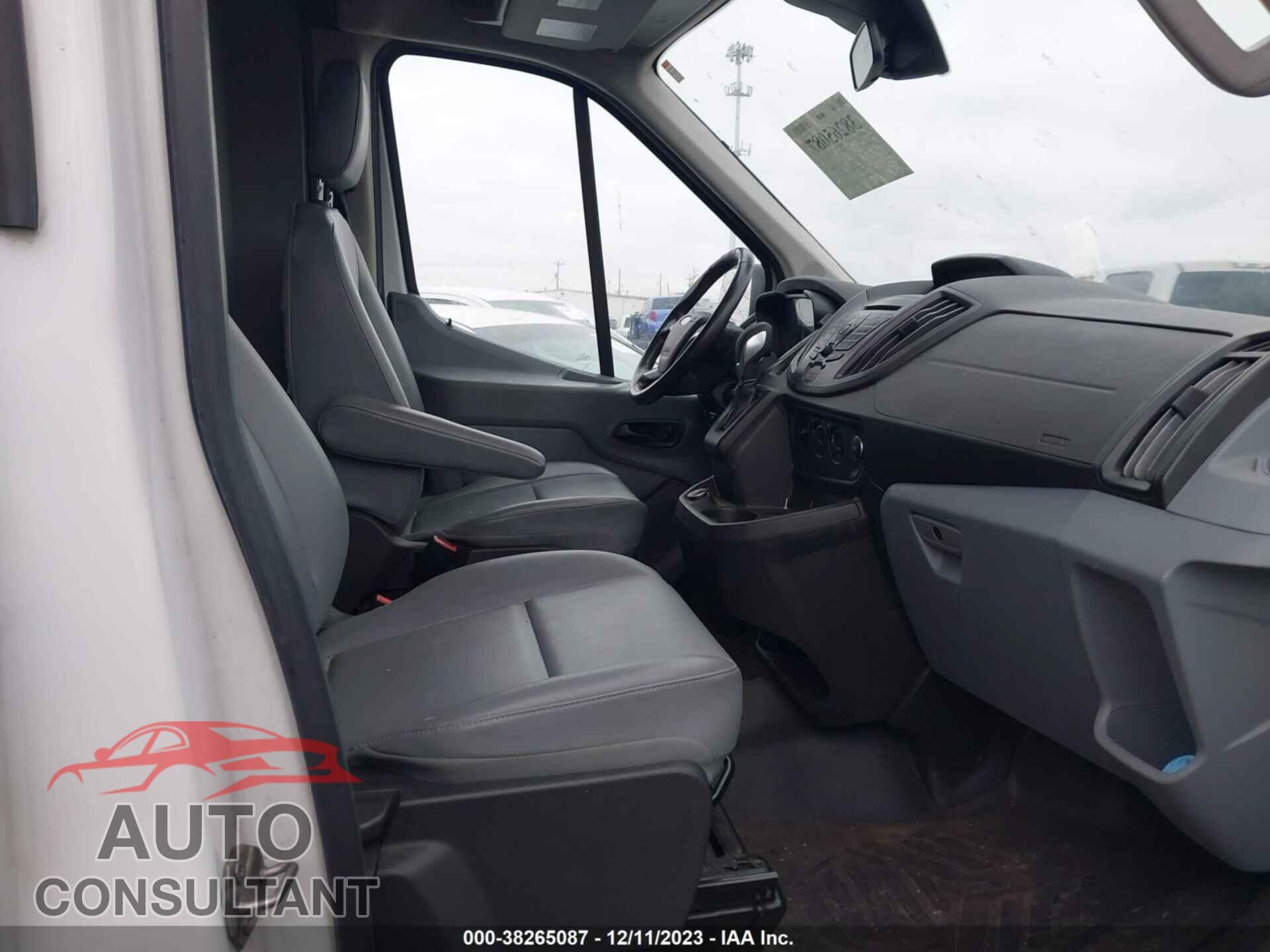 FORD TRANSIT 2019 - 1FTYR2CM9KKB65670