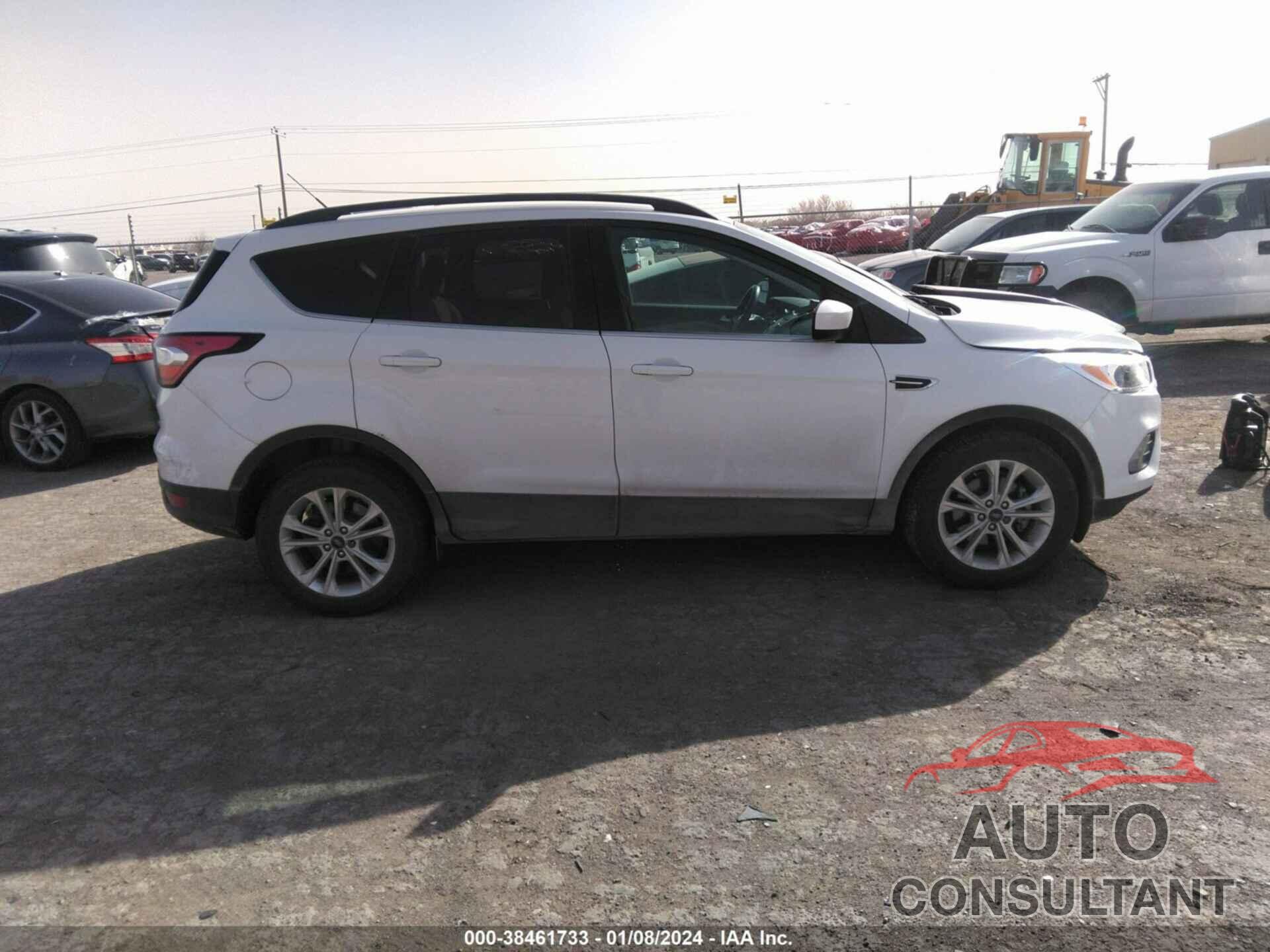 FORD ESCAPE 2018 - 1FMCU0GD5JUC86315