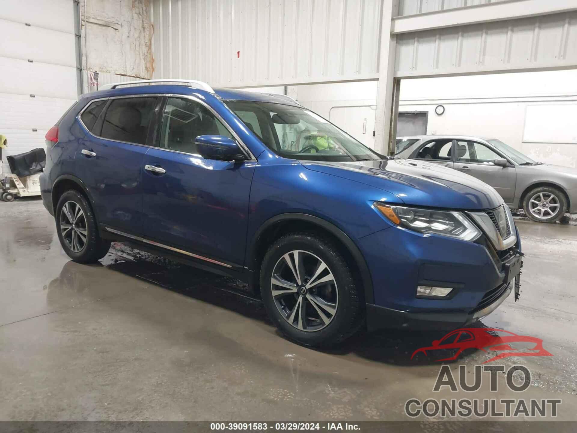 NISSAN ROGUE 2017 - 5N1AT2MV1HC813933