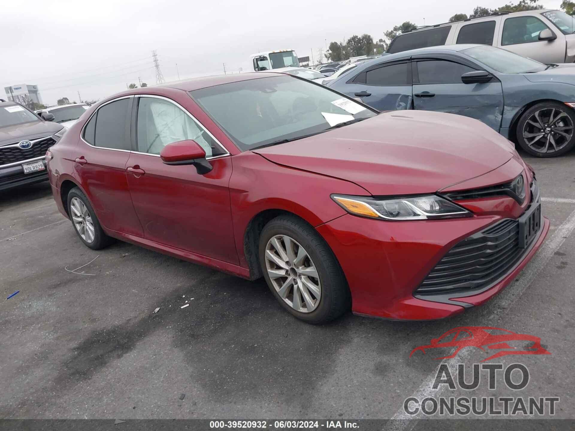 TOYOTA CAMRY 2018 - 4T1B11HK8JU547637