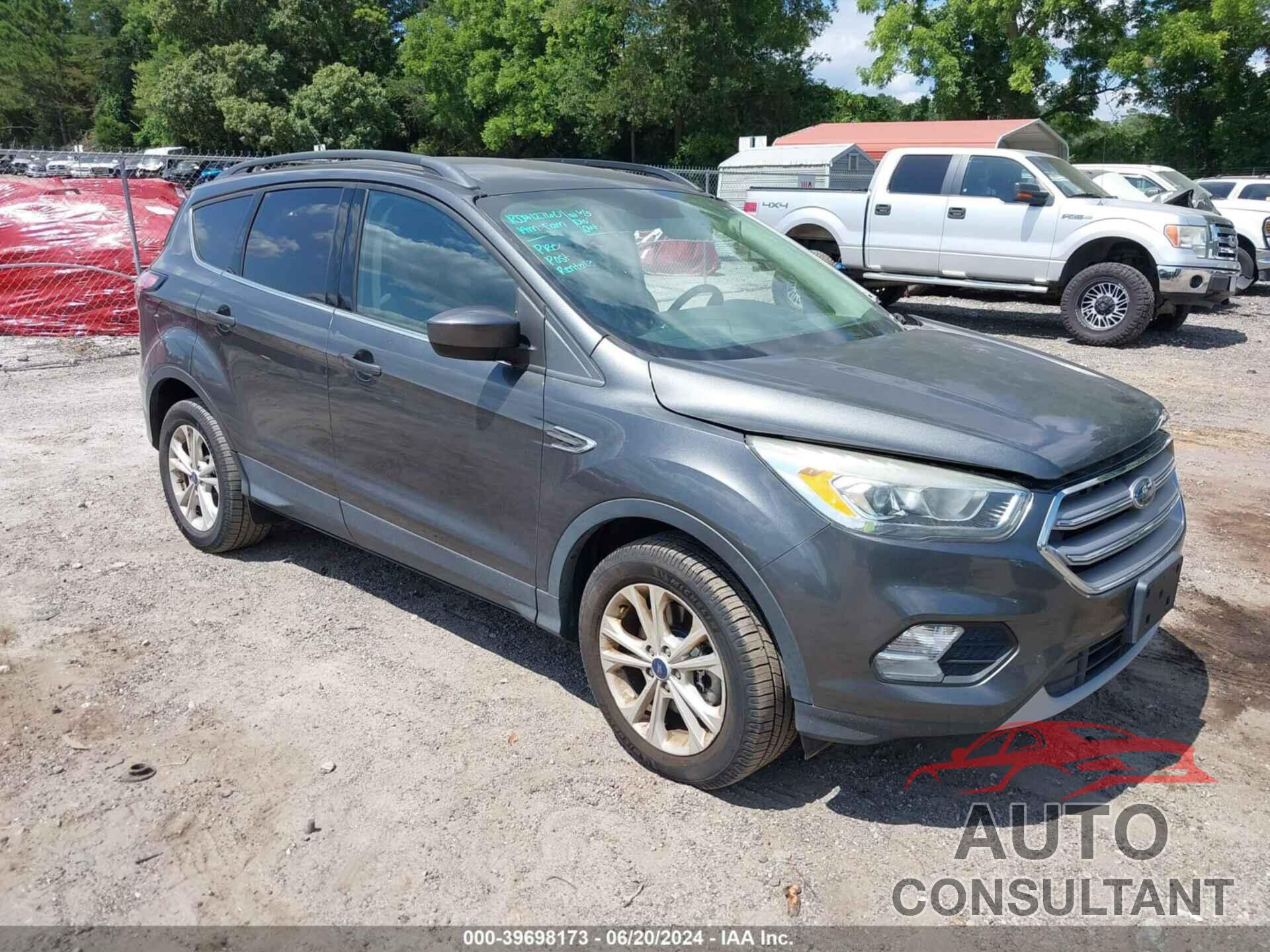 FORD ESCAPE 2017 - 1FMCU0G90HUD95822