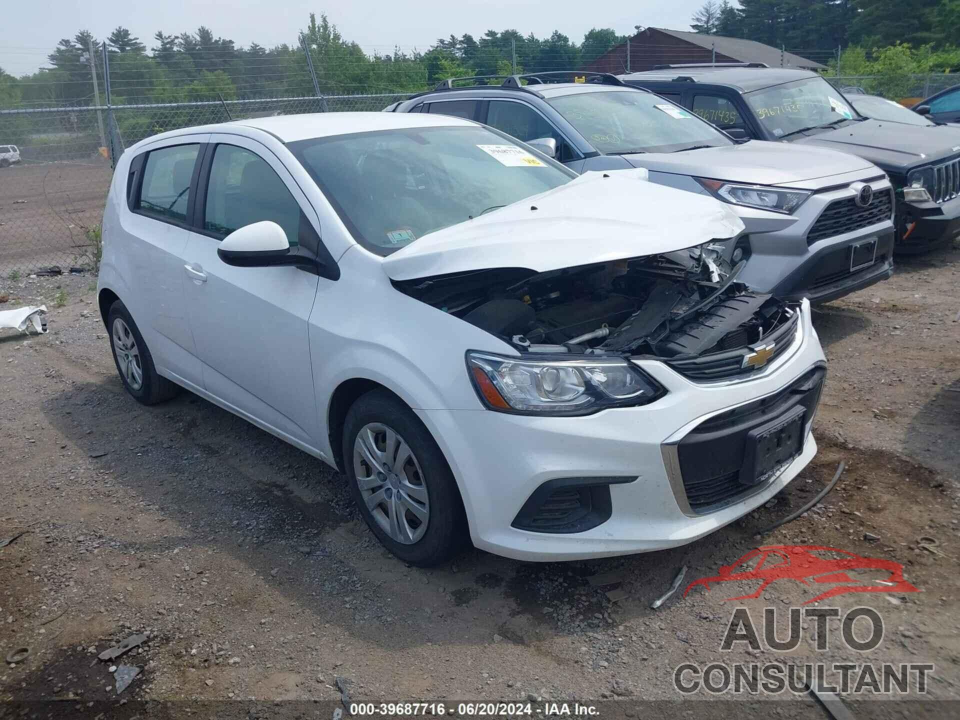 CHEVROLET SONIC 2017 - 1G1JG6SG8H4167376