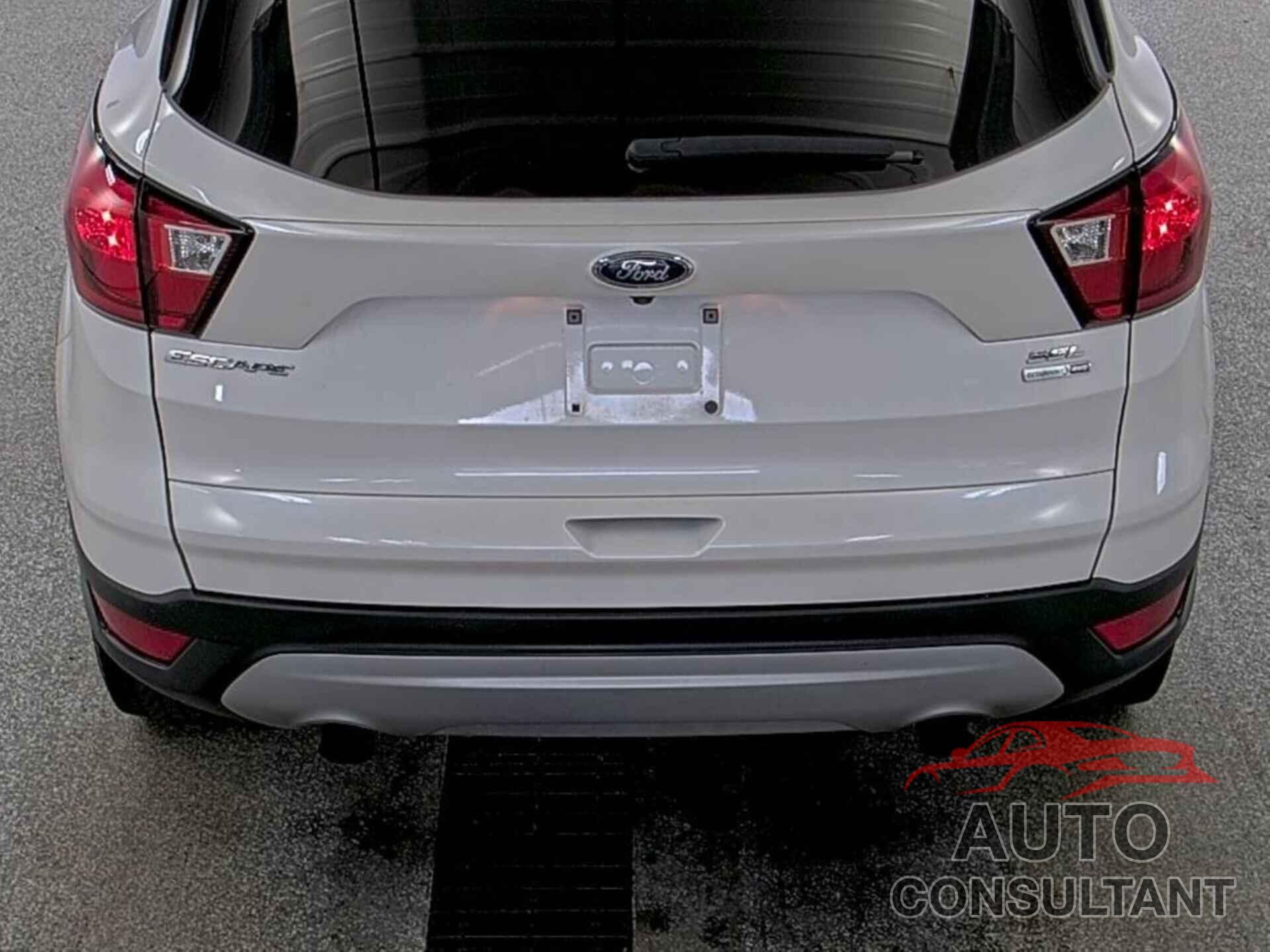 FORD ESCAPE 2019 - 1FMCU9HD3KUA91947