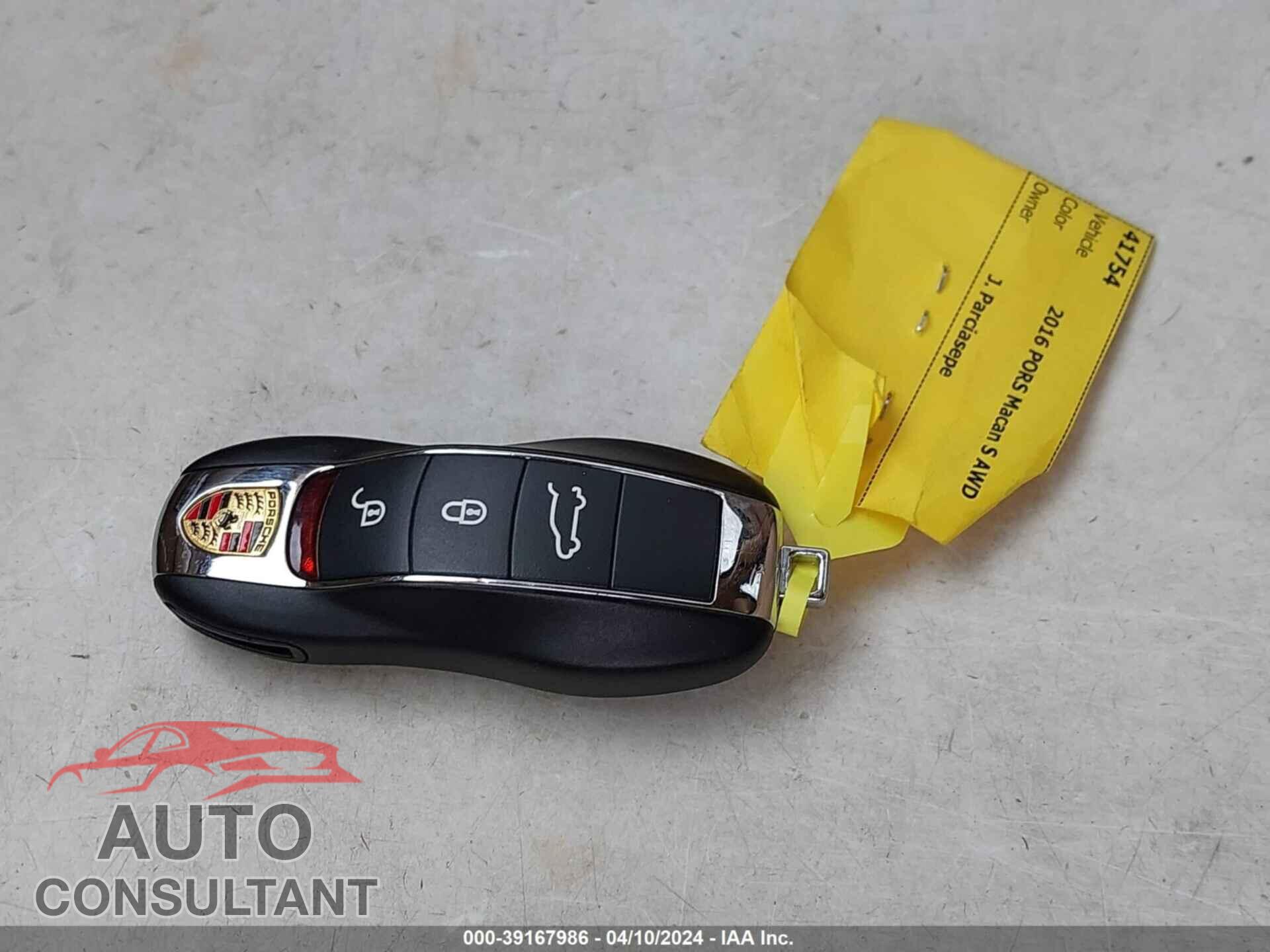 PORSCHE MACAN 2016 - WP1AB2A57GLB45645