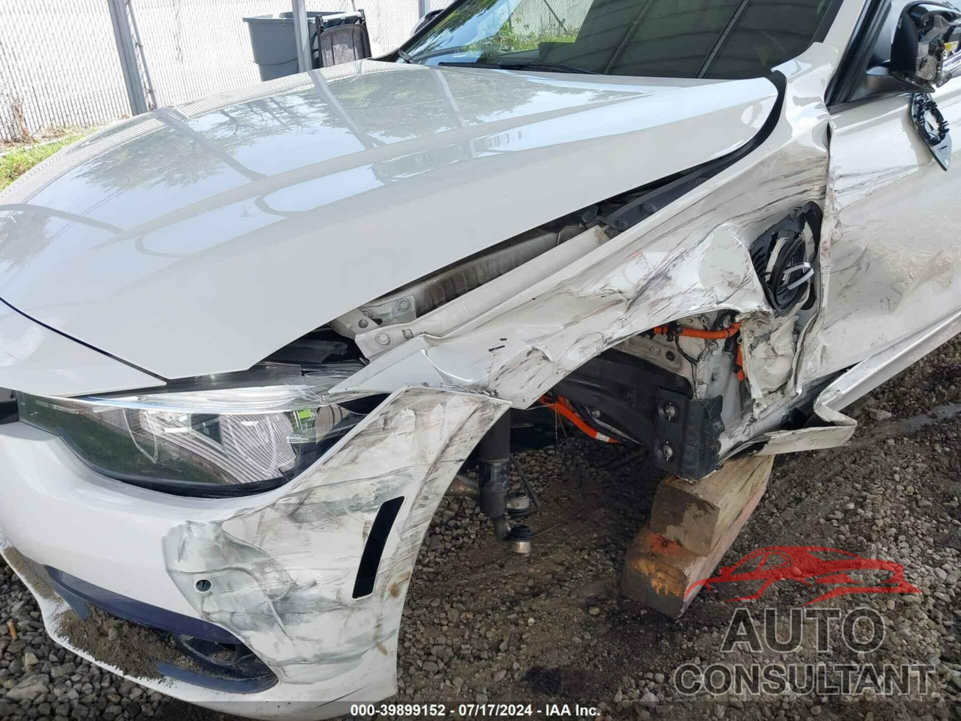 BMW 330E 2018 - WBA8E1C53JA171657