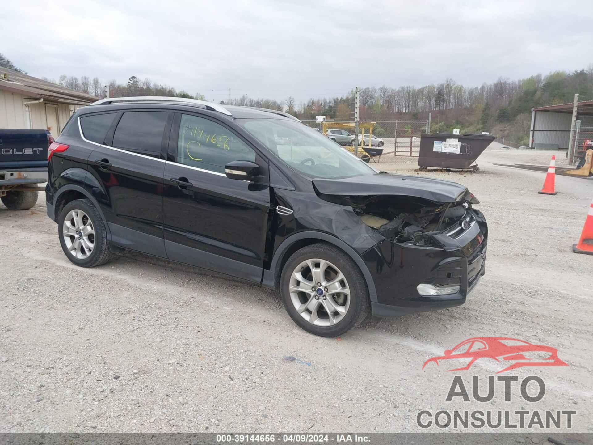 FORD ESCAPE 2016 - 1FMCU9J92GUB69261