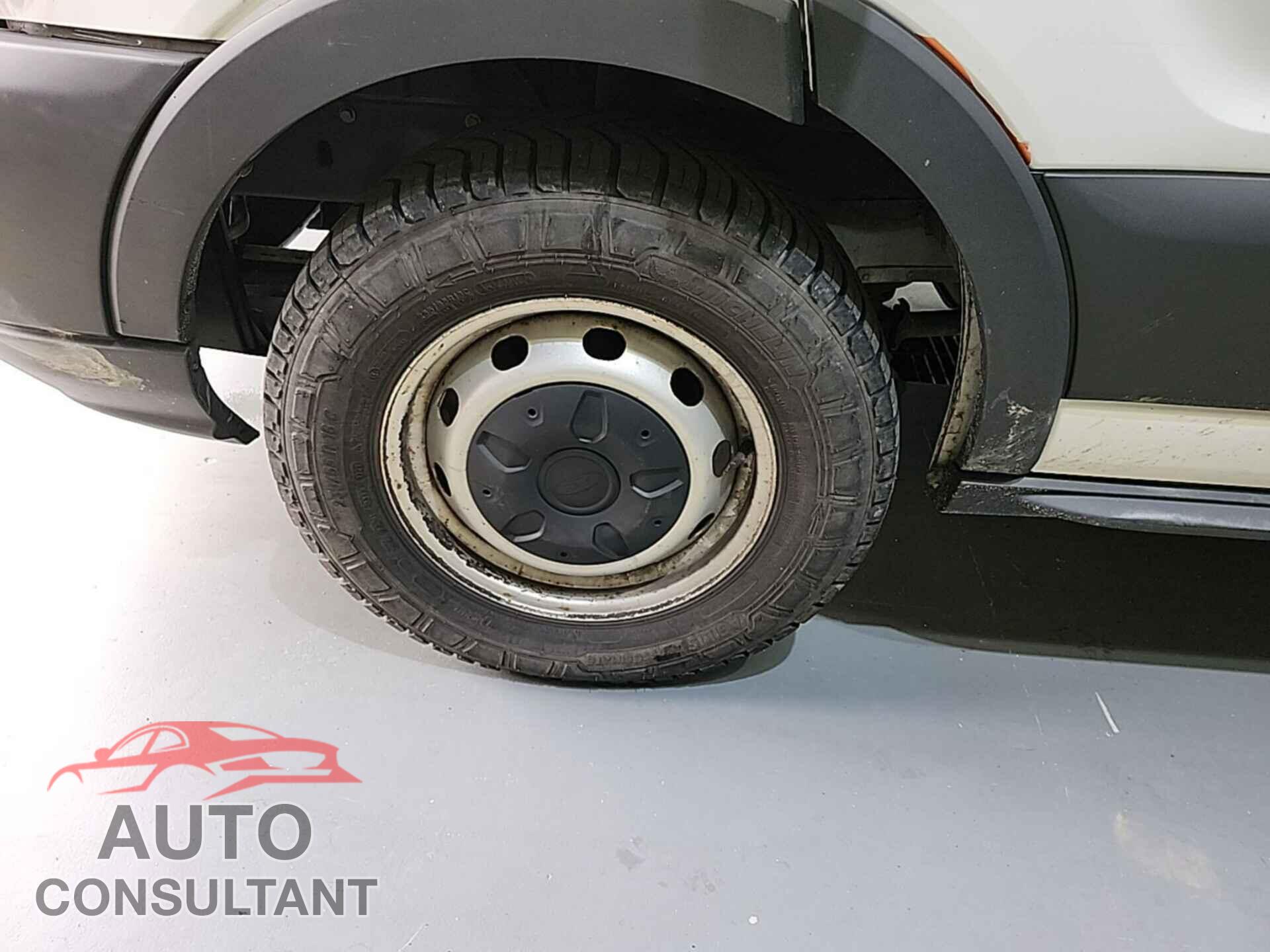 FORD TRANSIT 2018 - 1FTYR2CM1JKA24638