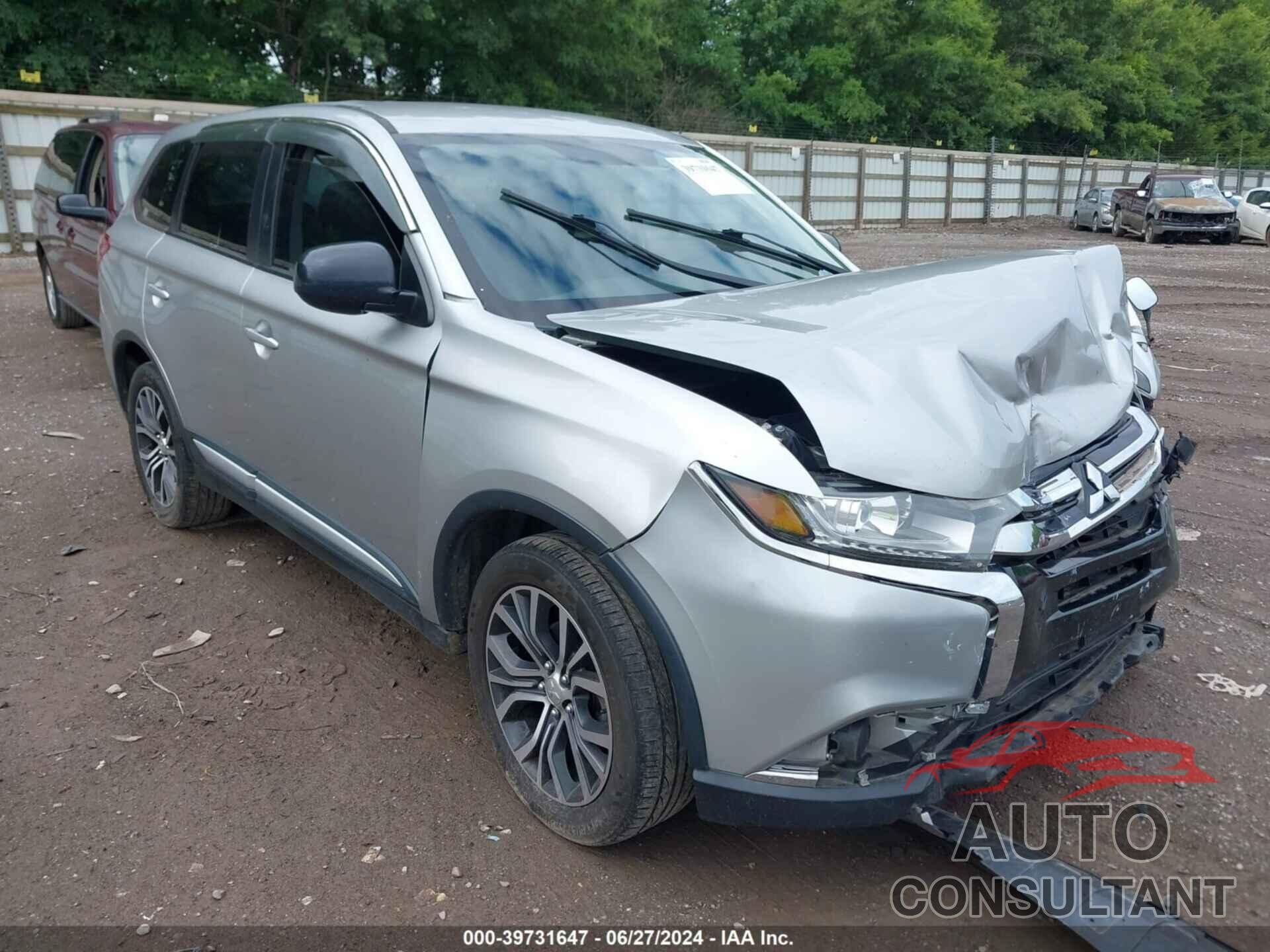 MITSUBISHI OUTLANDER 2018 - JA4AZ3A38JZ049989