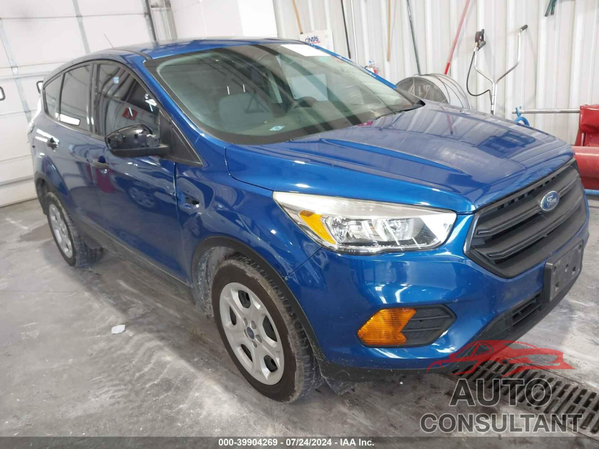 FORD ESCAPE 2017 - 1FMCU0F79HUB52736