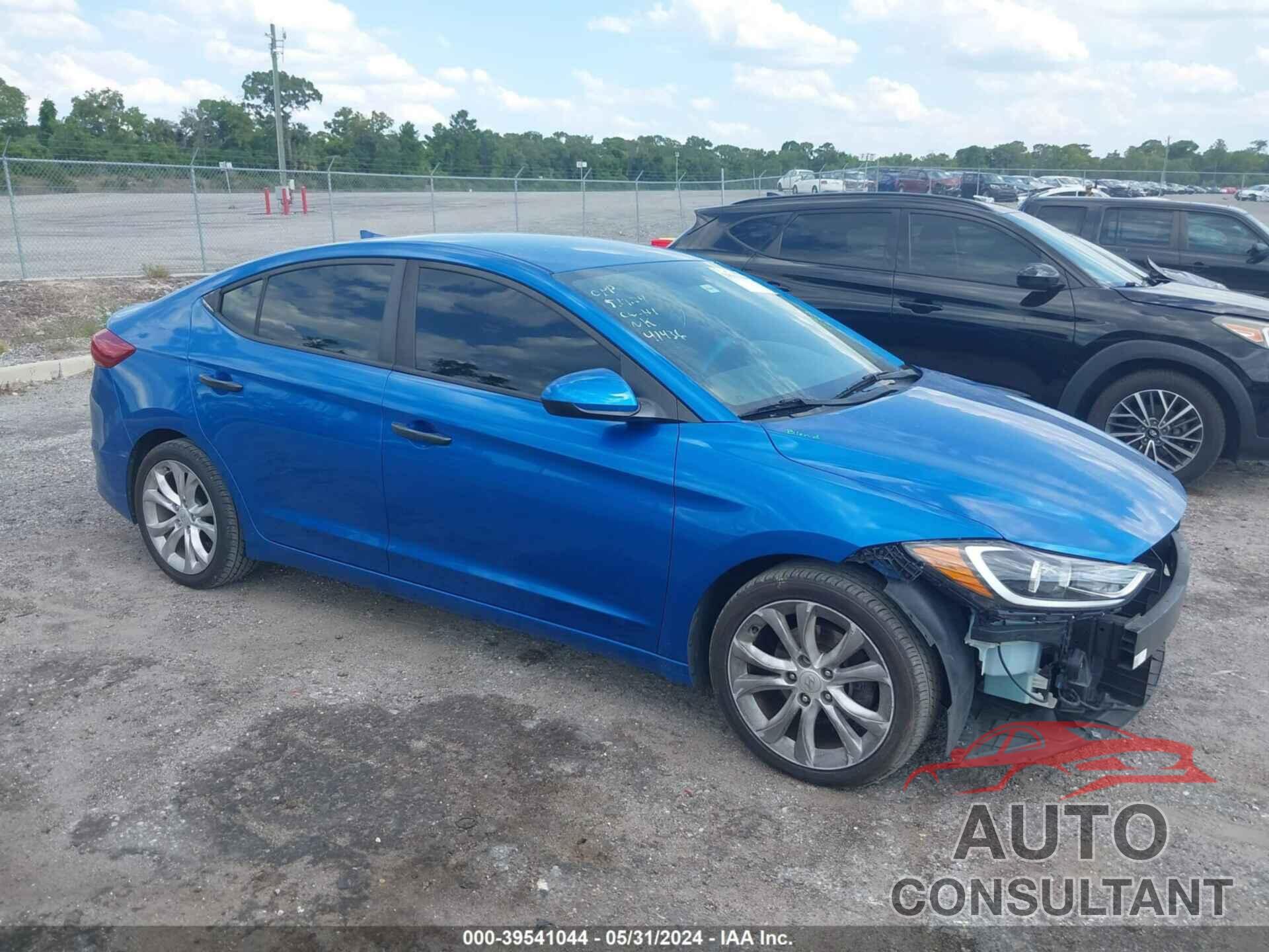 HYUNDAI ELANTRA 2017 - 5NPD74LF1HH113197