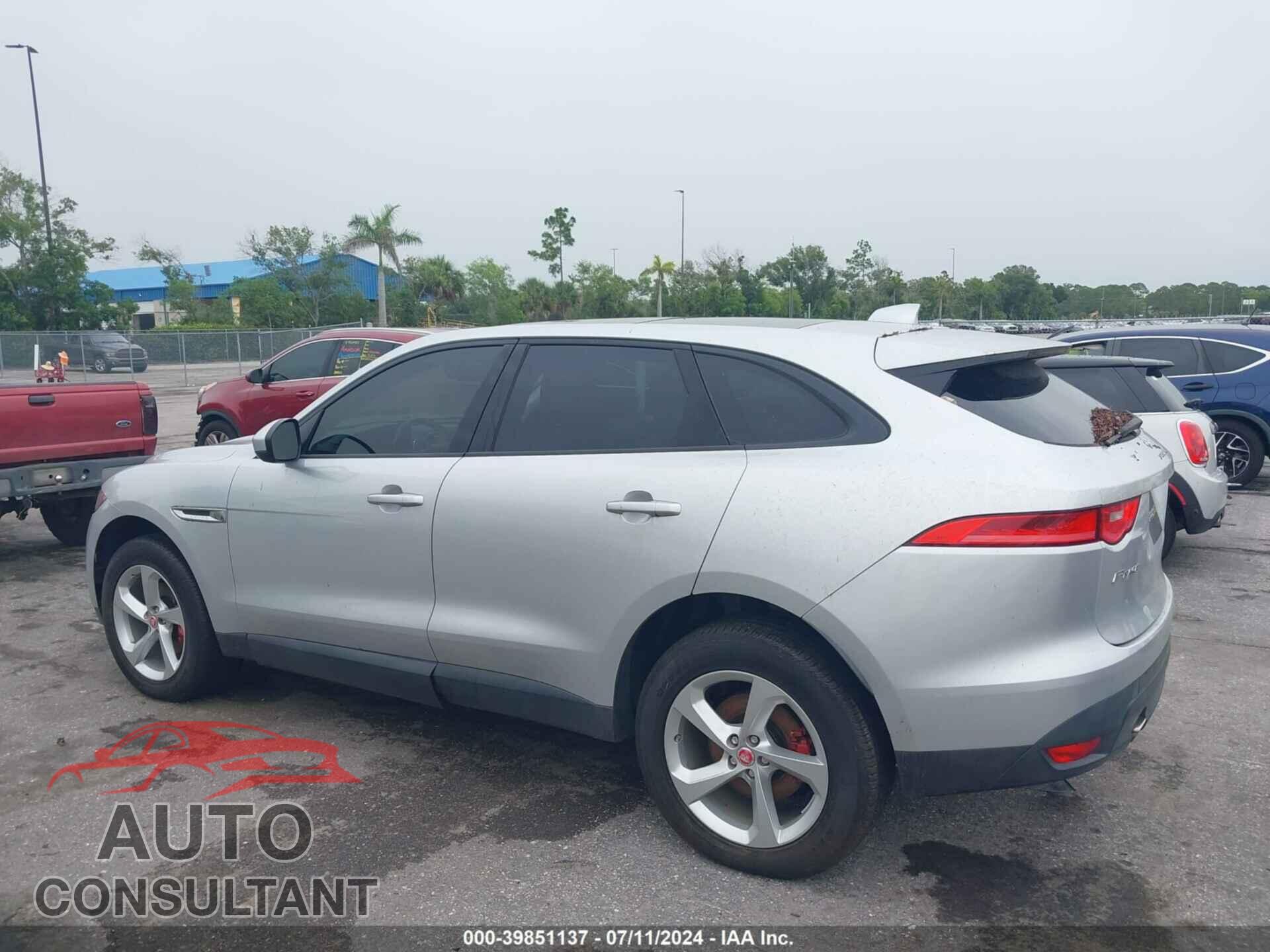 JAGUAR F-PACE 2018 - SADCJ2FX2JA268493
