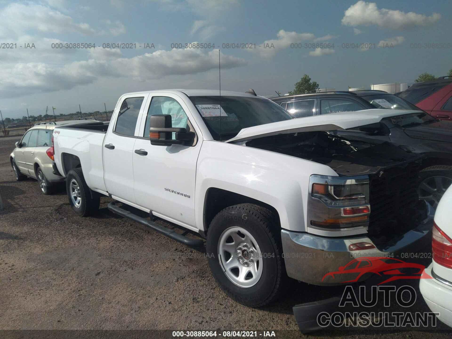 CHEVROLET SILVERADO 1500 2018 - 1GCVKNEC7JZ306481