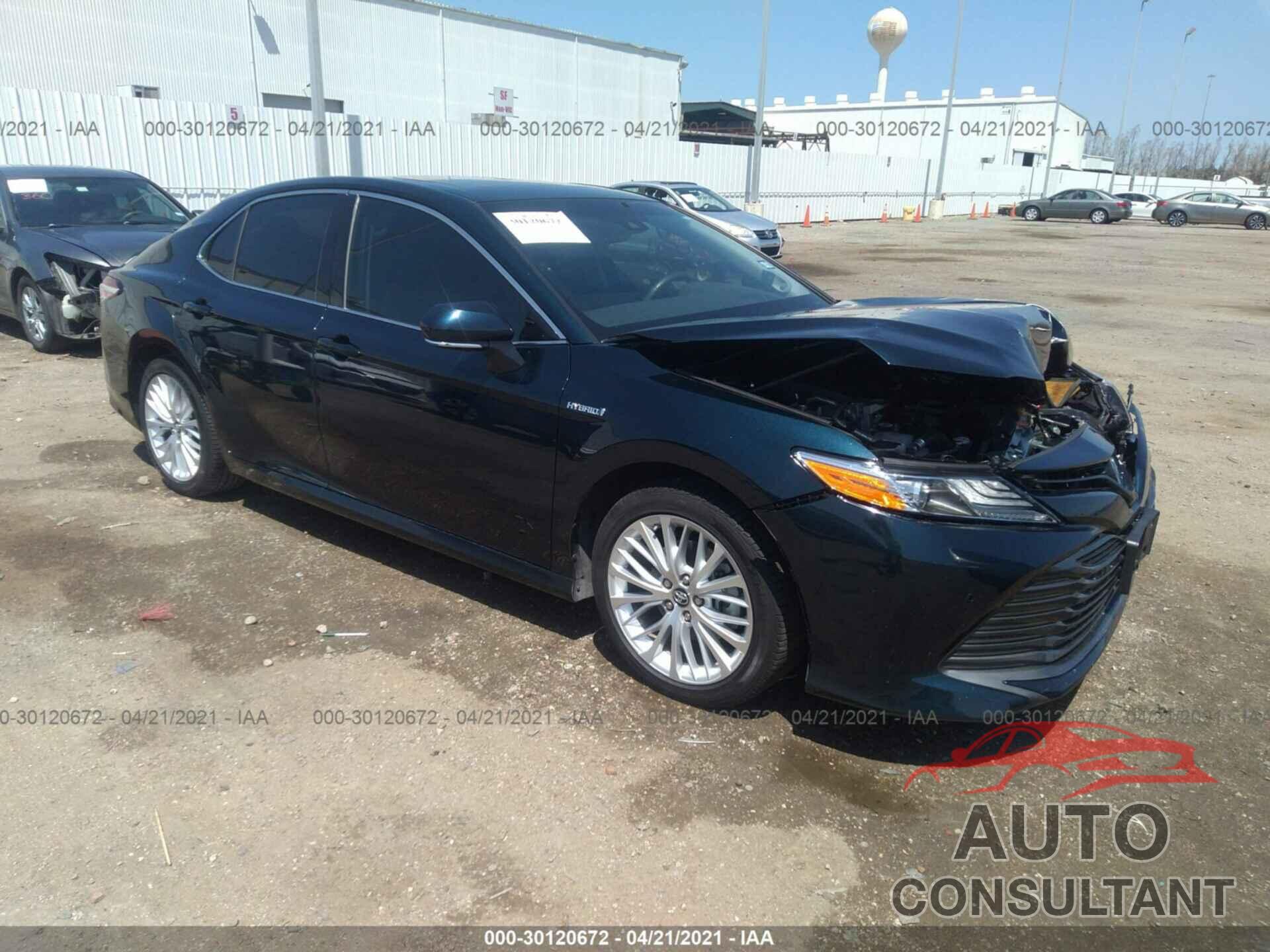 TOYOTA CAMRY 2018 - 4T1B21HK9JU508701