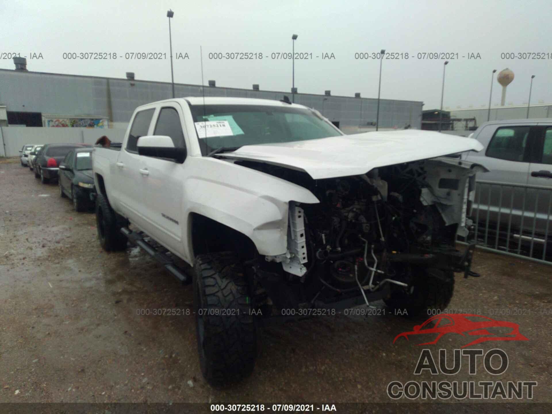 CHEVROLET SILVERADO 1500 2018 - 3GCUKREC1JG374262