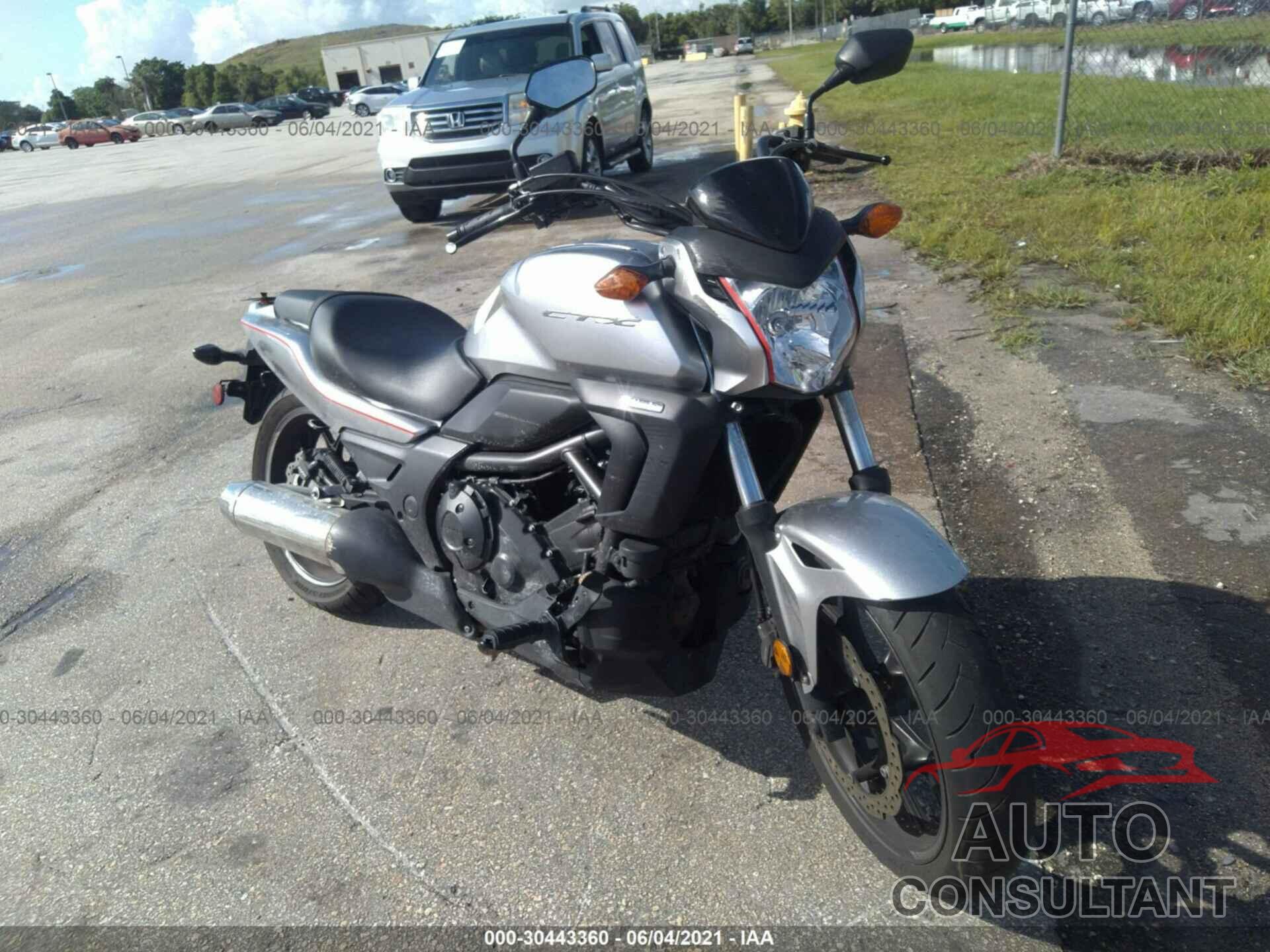 HONDA CTX700 2016 - JH2RC6803GK200172