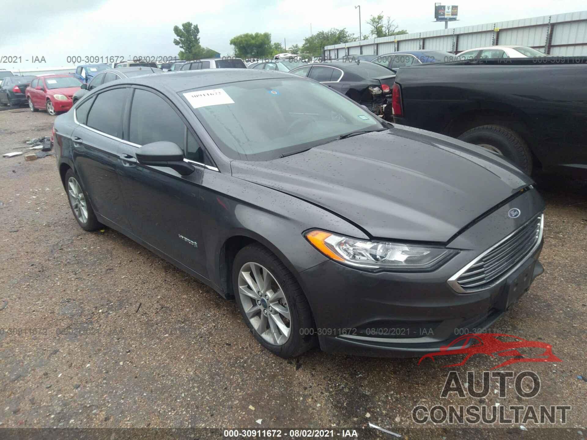 FORD FUSION 2017 - 3FA6P0LU4HR300209