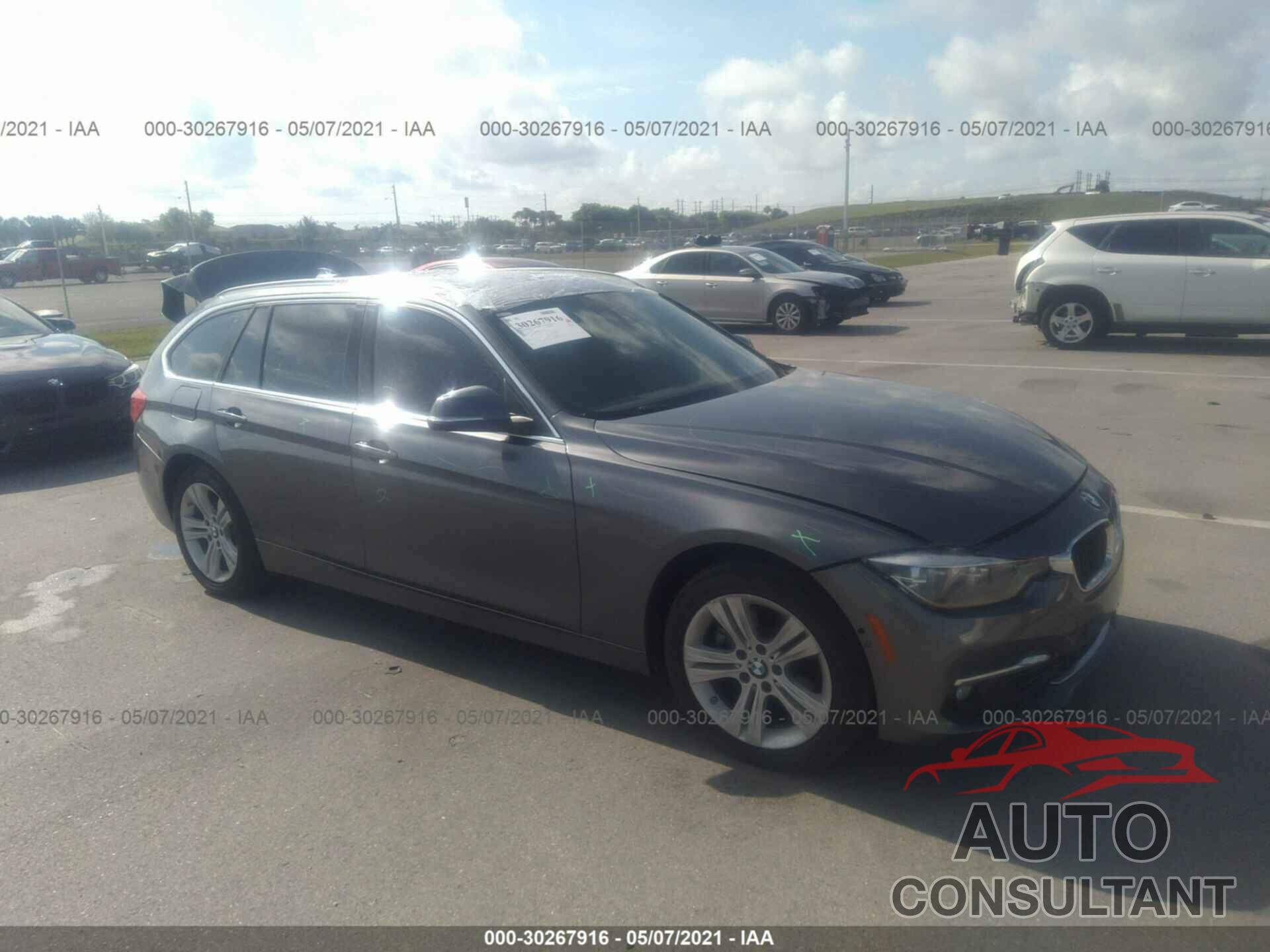 BMW 3 SERIES 2019 - WBA8K3C58KA484287