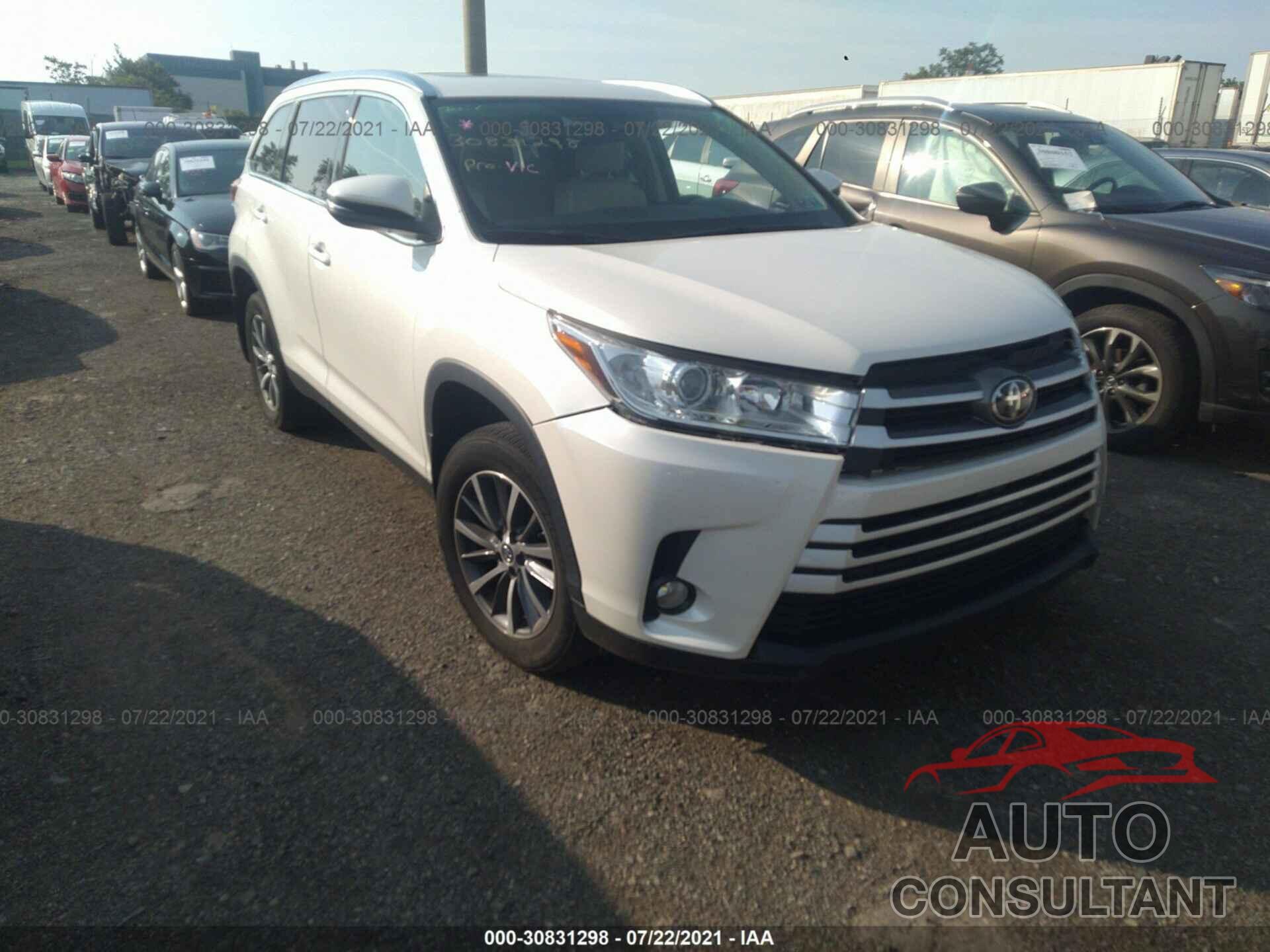 TOYOTA HIGHLANDER 2019 - 5TDJZRFH1KS590933