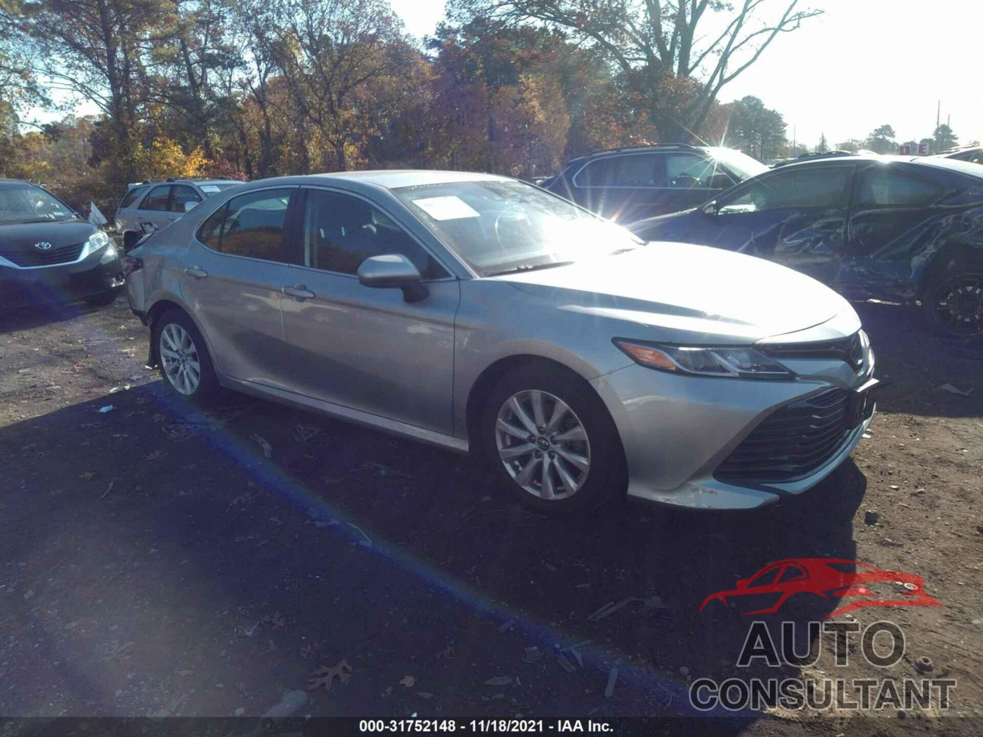 TOYOTA CAMRY 2019 - 4T1B11HK1KU240697