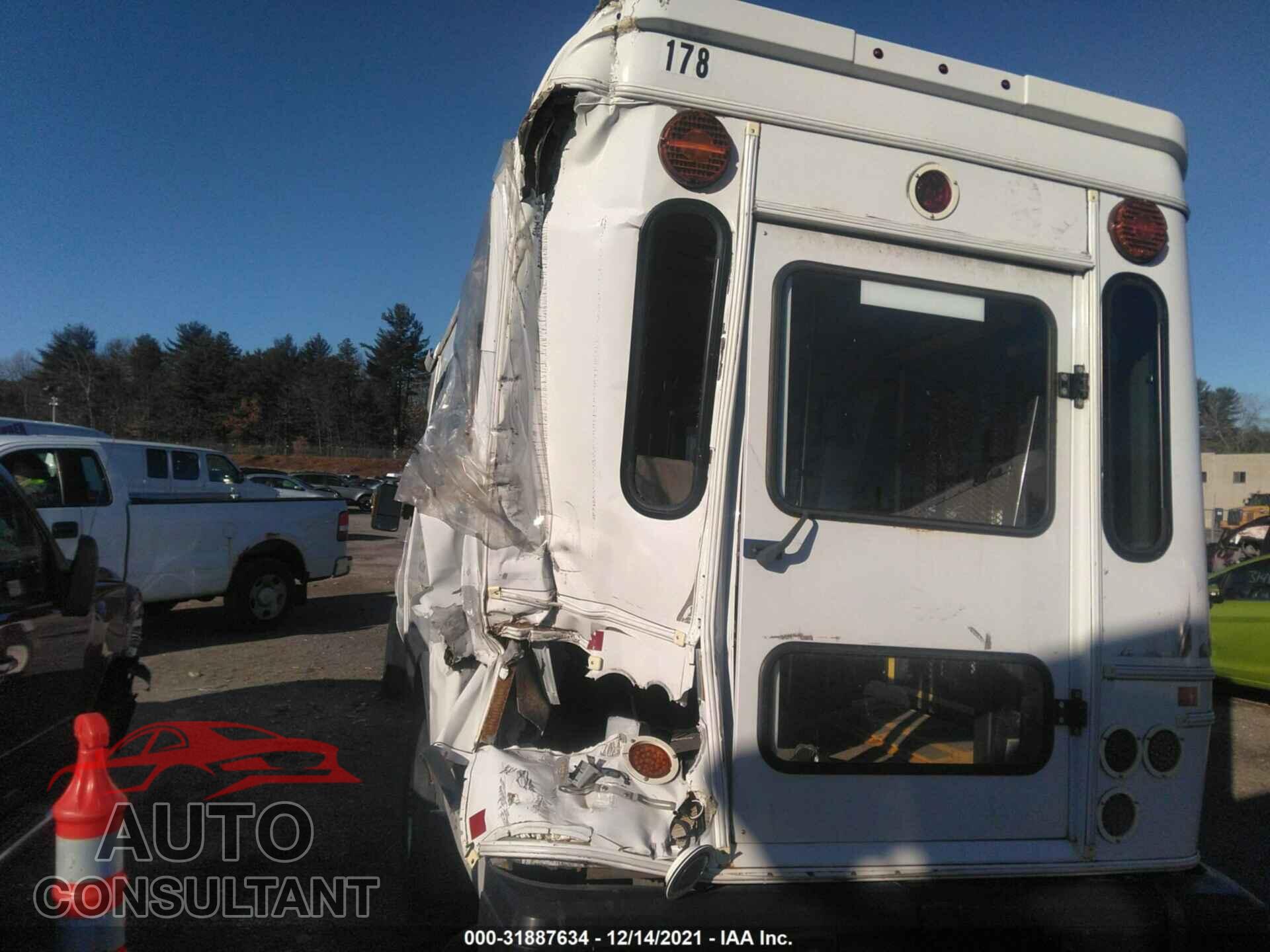 FORD E-SERIES CUTAWAY 2017 - 1FDEE3FS1HDC36397