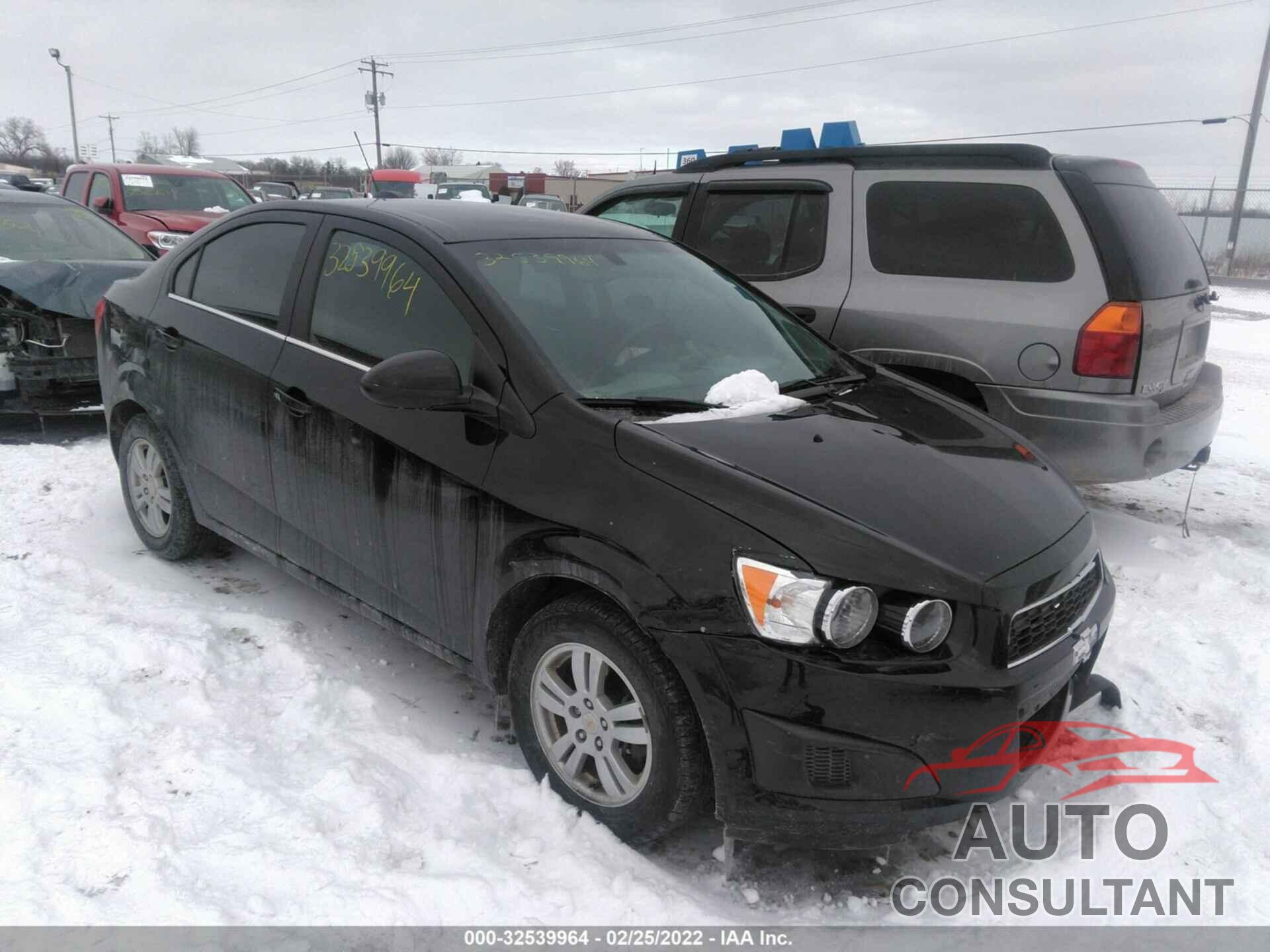 CHEVROLET SONIC 2016 - 1G1JC5SB5G4158823