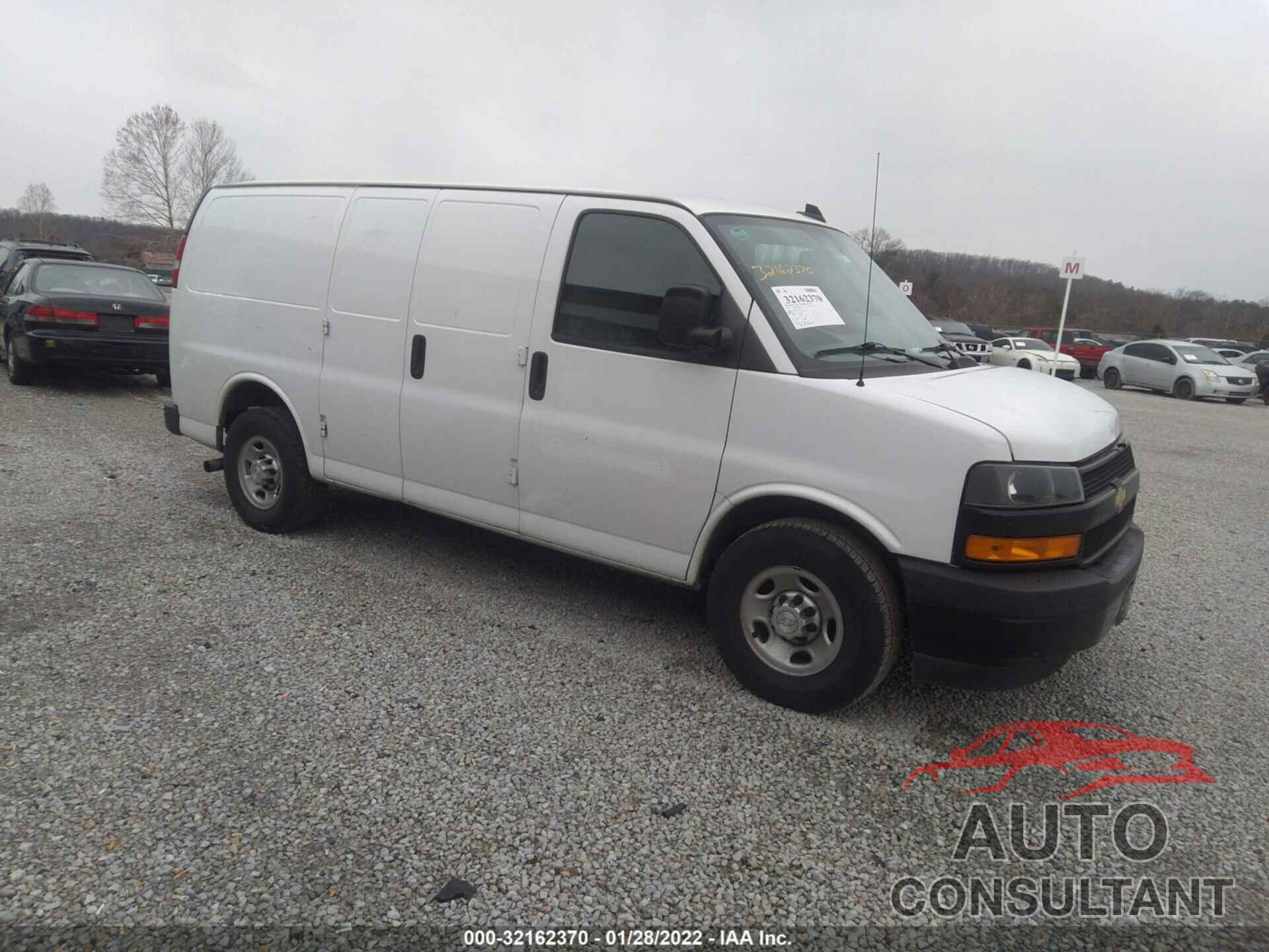 CHEVROLET EXPRESS CARGO VAN 2018 - 1GCWGAFG0J1241312