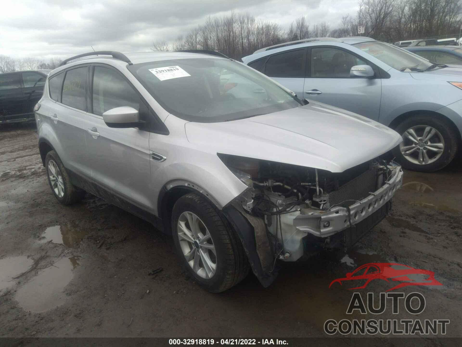 FORD ESCAPE 2017 - 1FMCU0GD4HUA79408