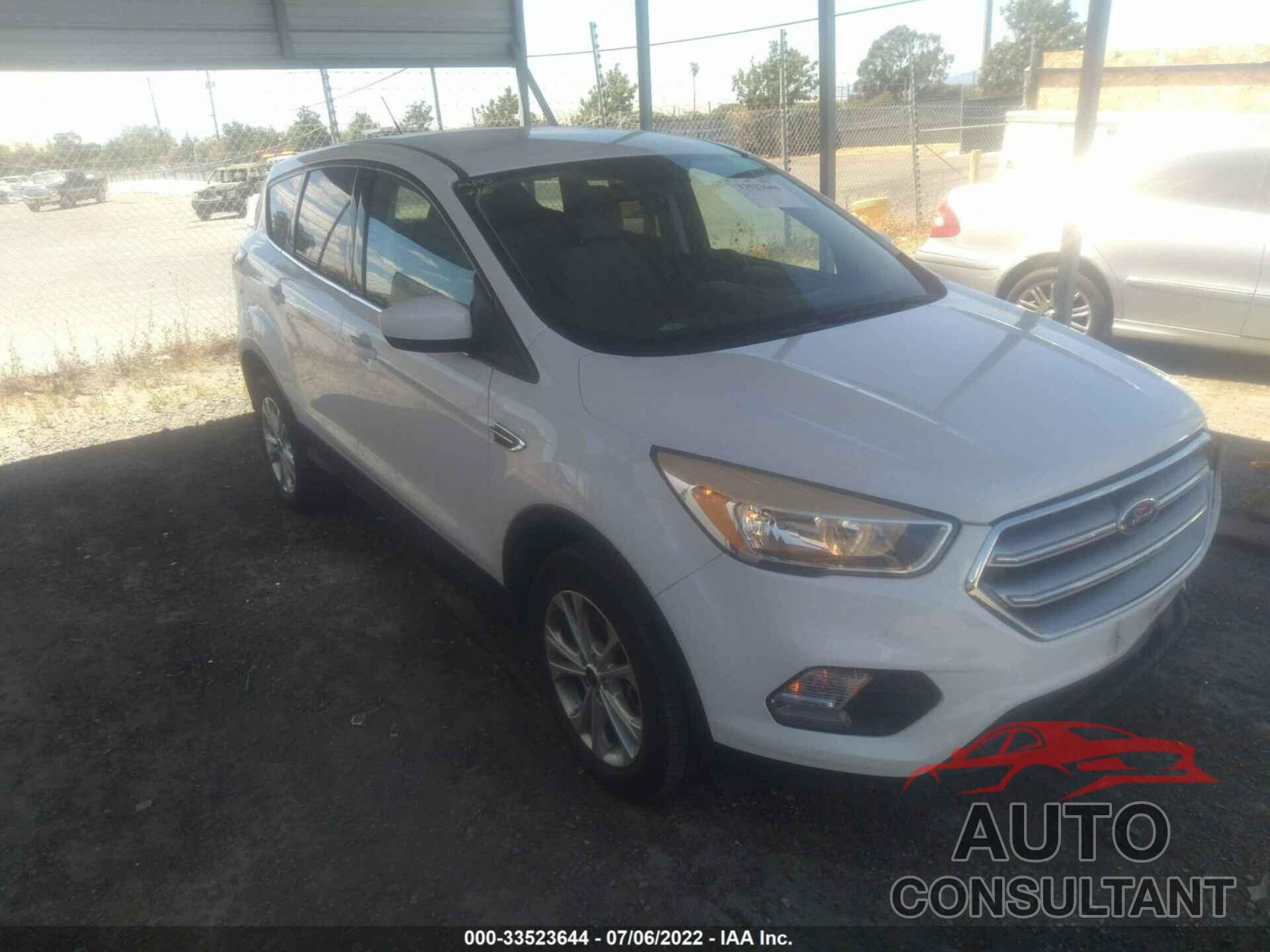 FORD ESCAPE 2017 - 1FMCU9GD1HUD94509