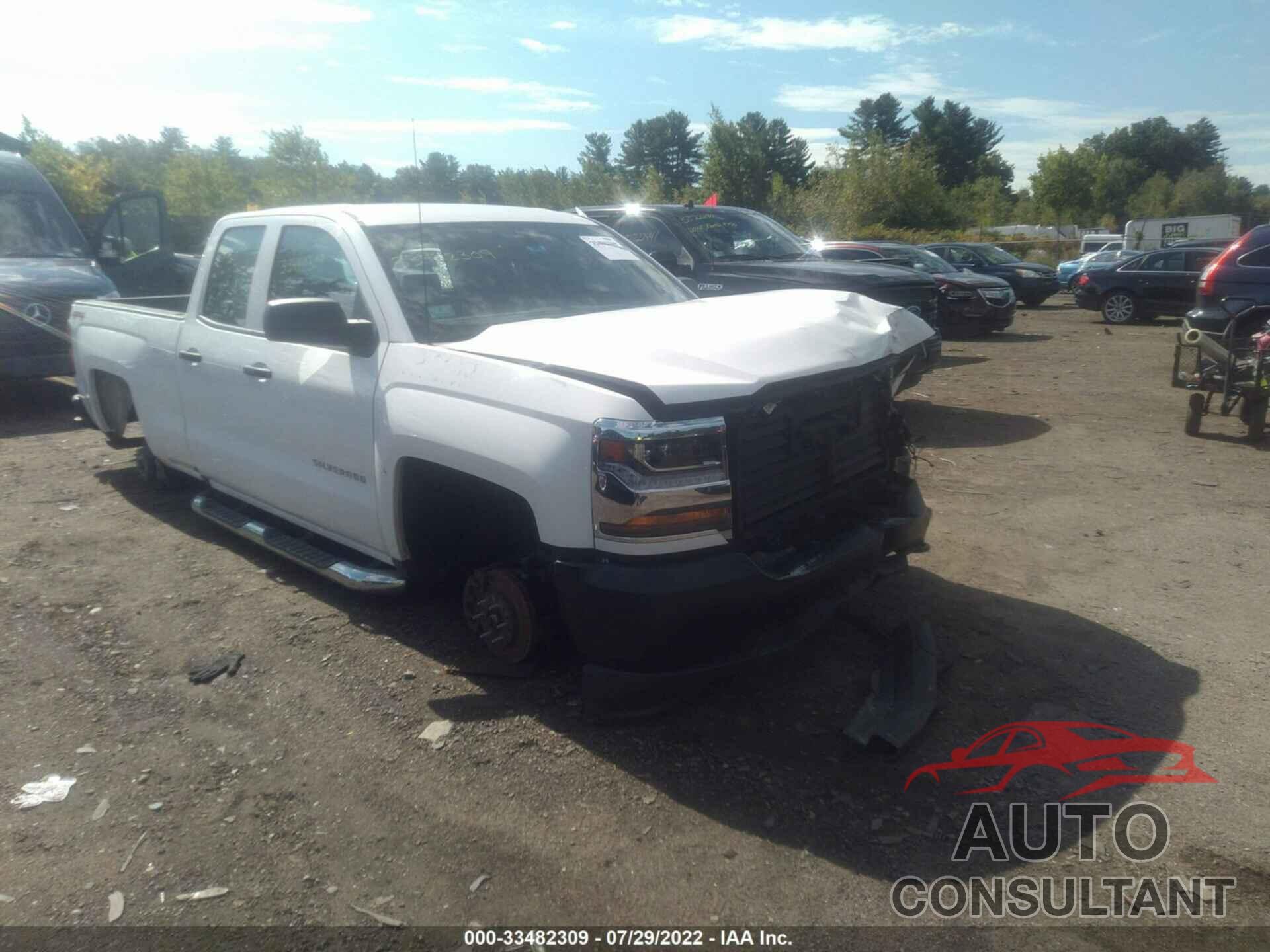 CHEVROLET SILVERADO 1500 2018 - 1GCVKNEC6JZ307055