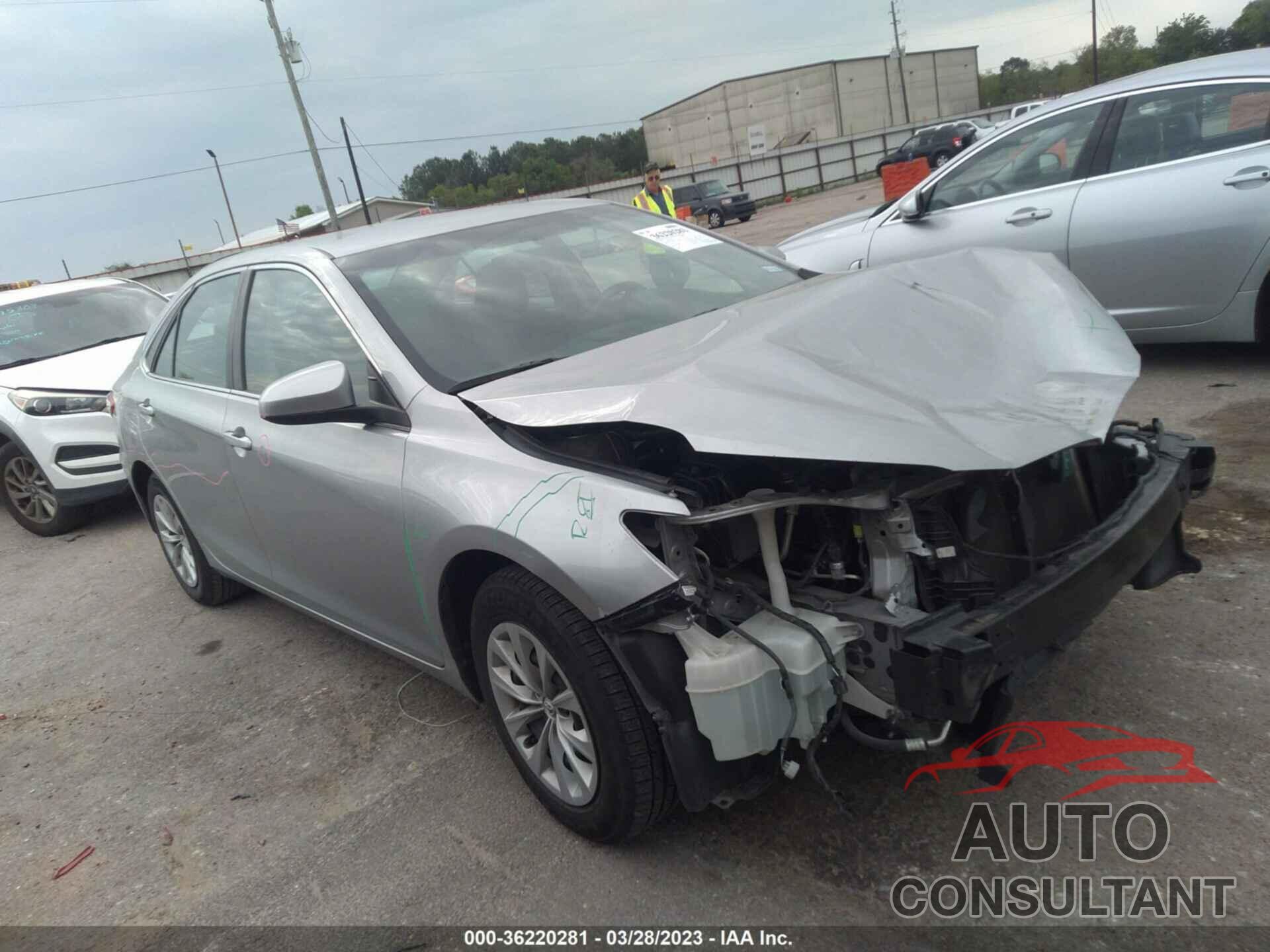 TOYOTA CAMRY 2016 - 4T4BF1FK3GR526858