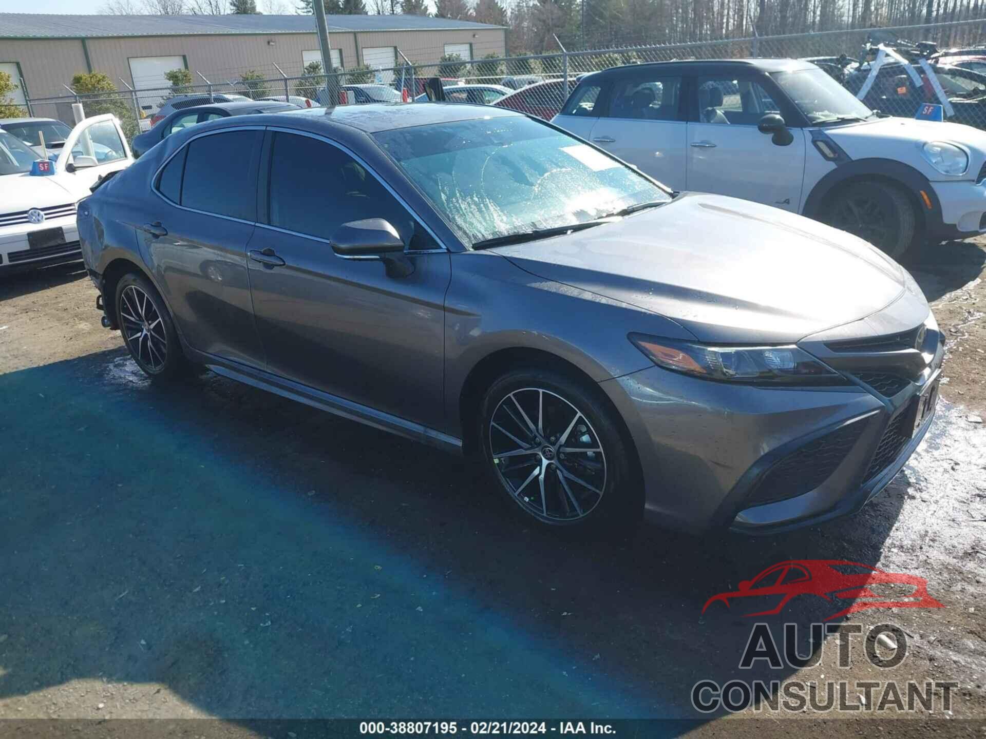 TOYOTA CAMRY 2024 - 4T1G11AK8RU219162