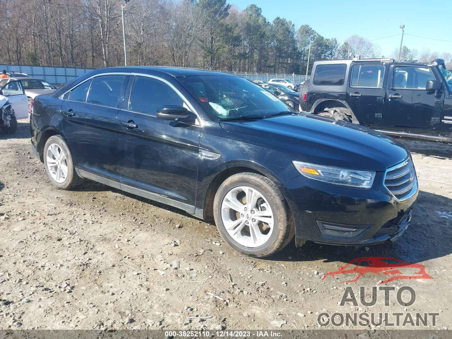 FORD TAURUS 2017 - 1FAHP2E84HG103665