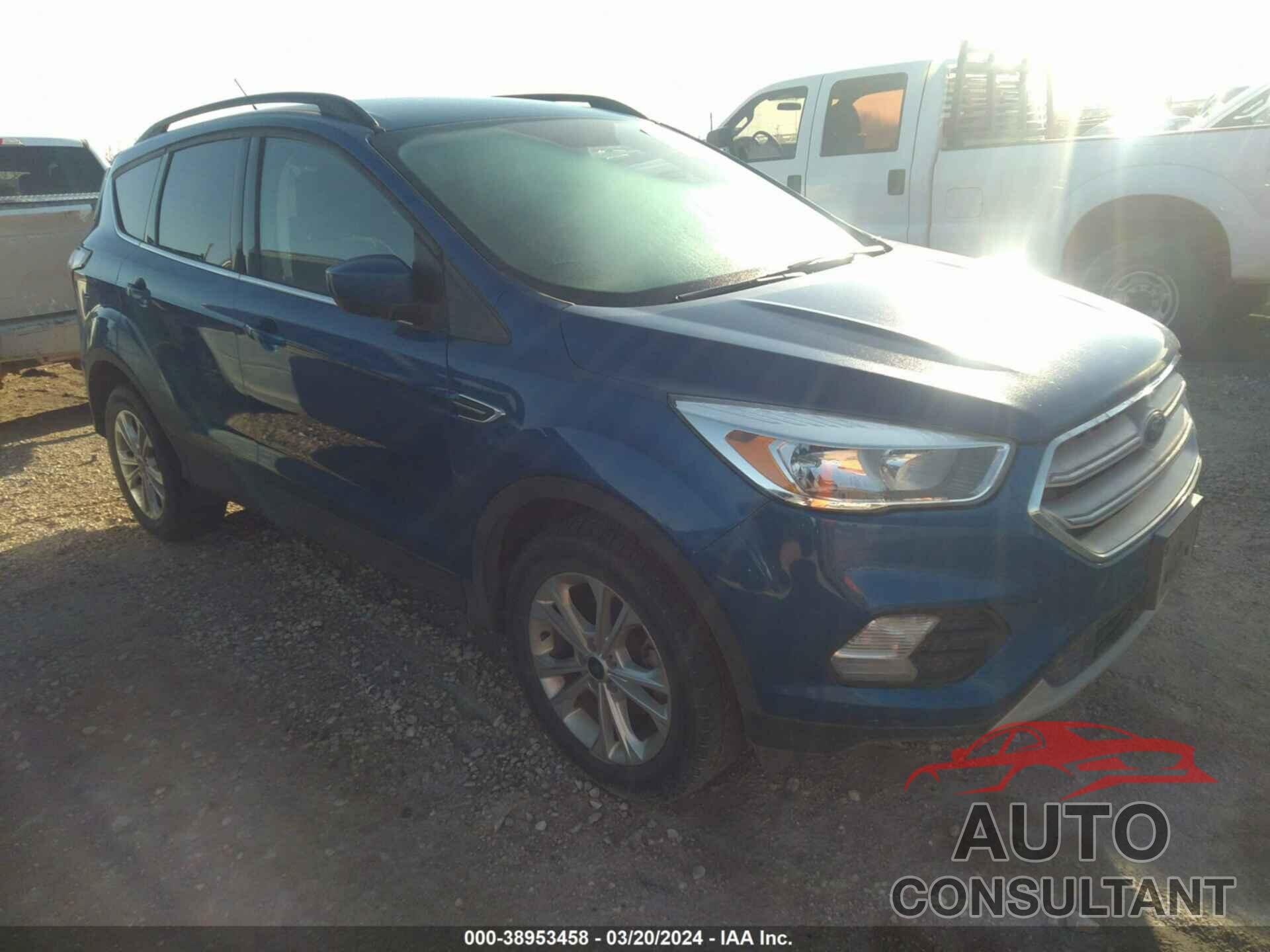 FORD ESCAPE 2018 - 1FMCU0GD1JUC77448