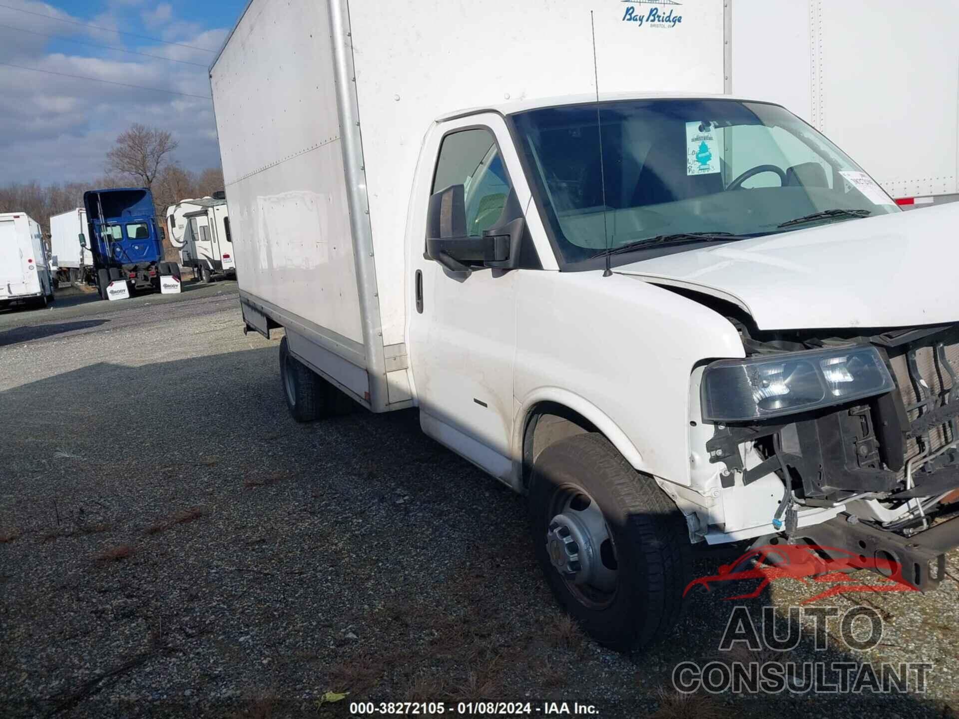 CHEVROLET EXPRESS G3500 2018 - 1GB3GSCG4J1327241