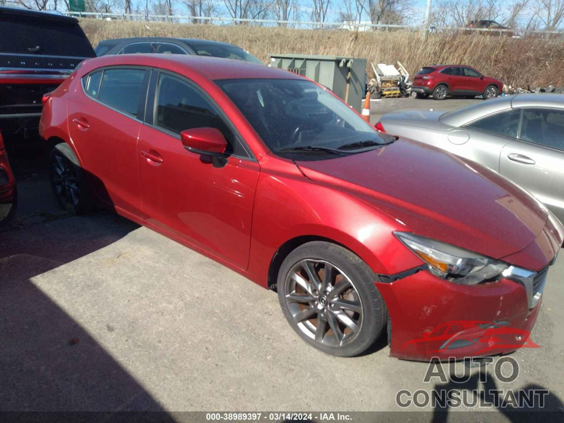 MAZDA MAZDA3 2018 - 3MZBN1L32JM204185