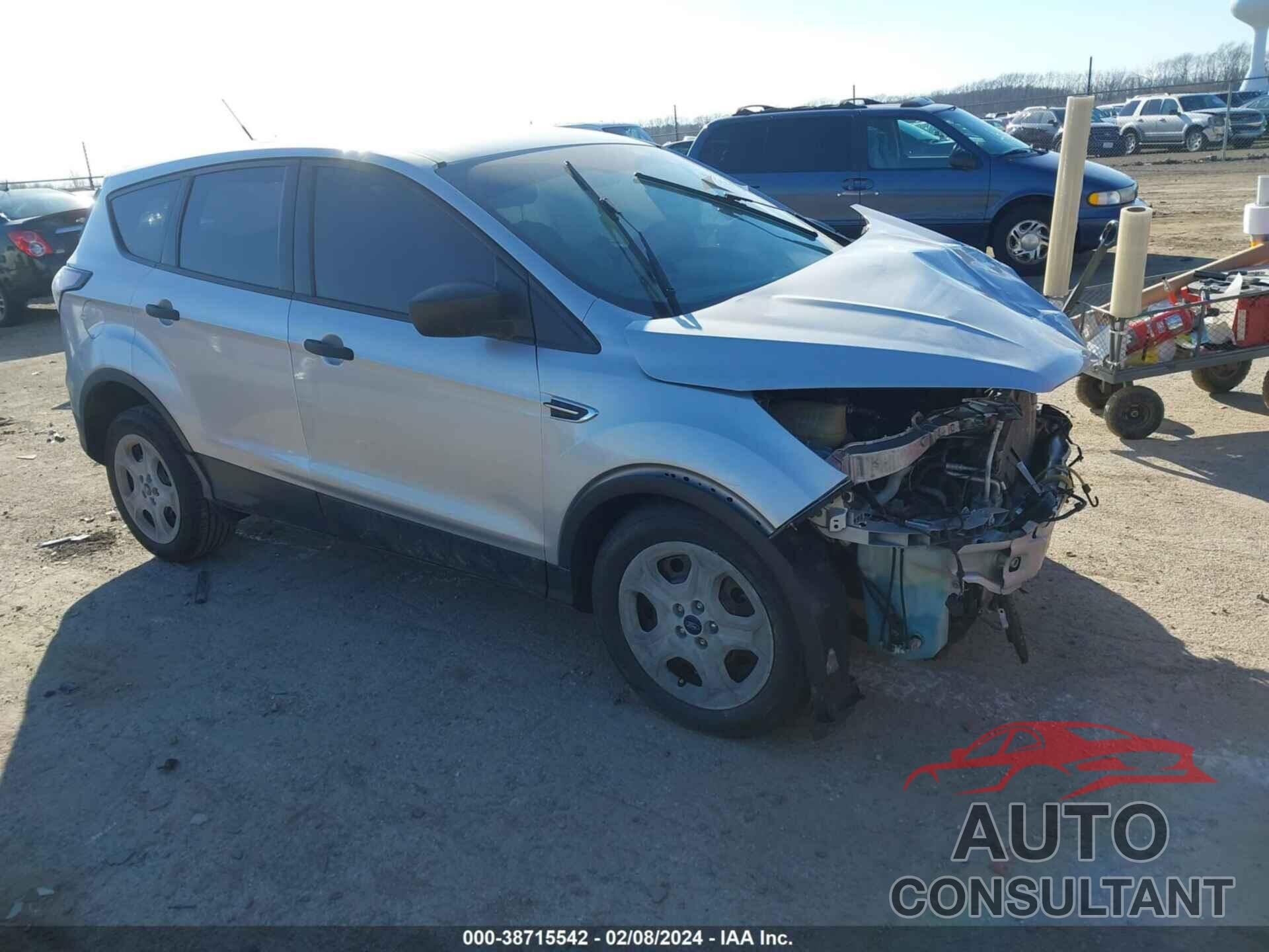 FORD ESCAPE 2017 - 1FMCU0F79HUD04742