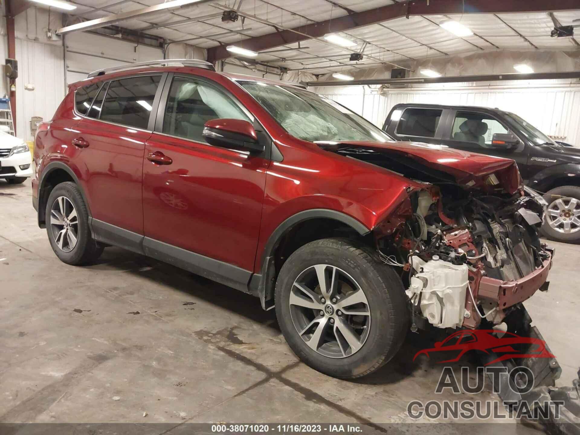 TOYOTA RAV4 2018 - 2T3RFREV8JW742769