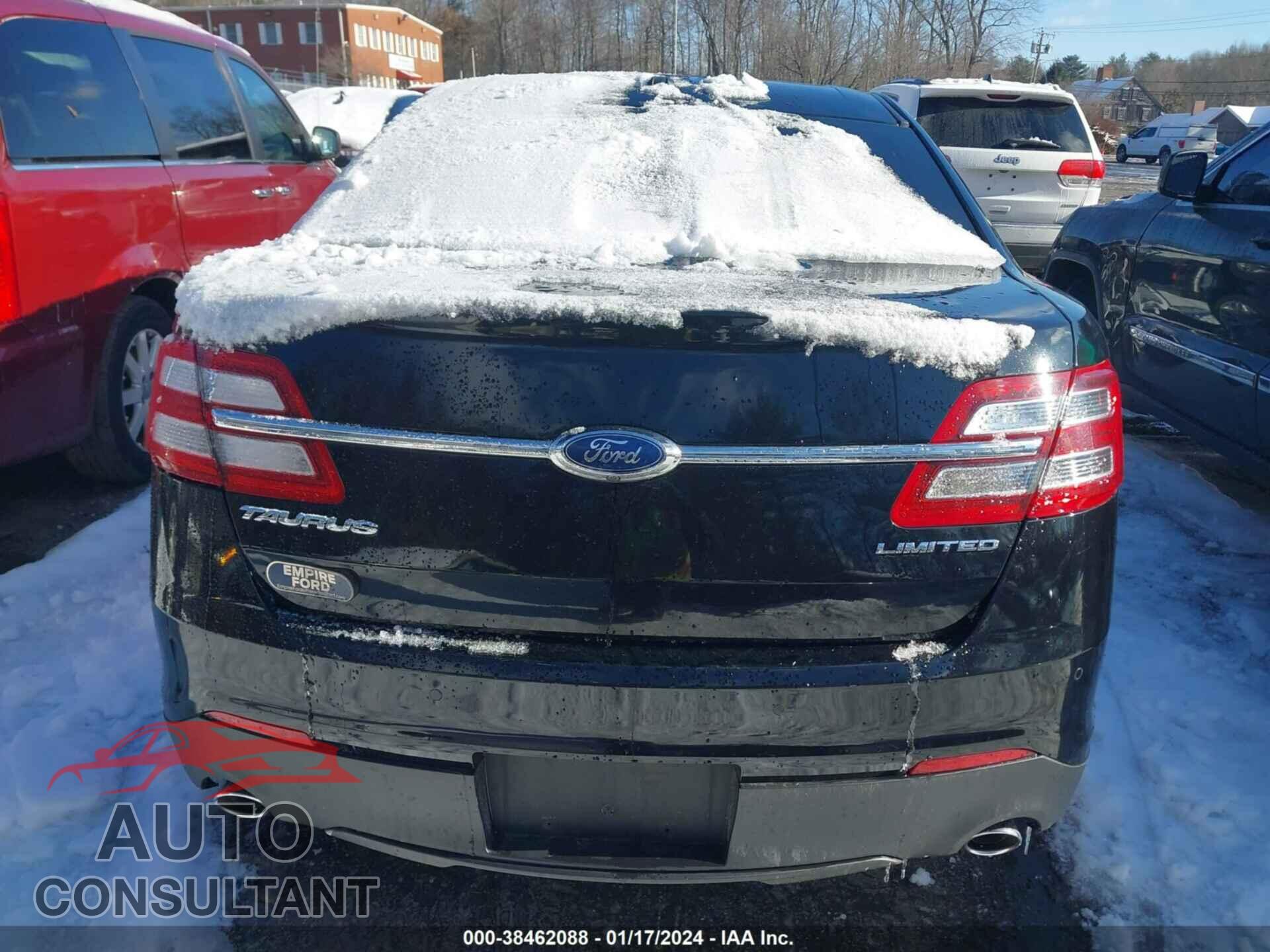 FORD TAURUS 2018 - 1FAHP2F83JG130456