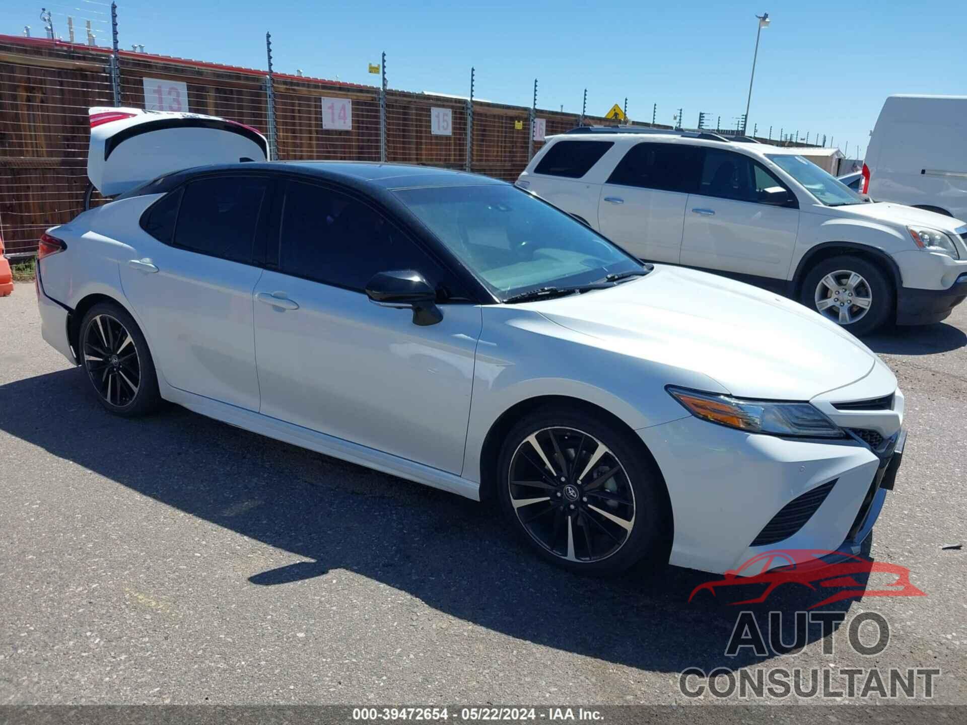 TOYOTA CAMRY 2018 - 4T1B61HKXJU083297