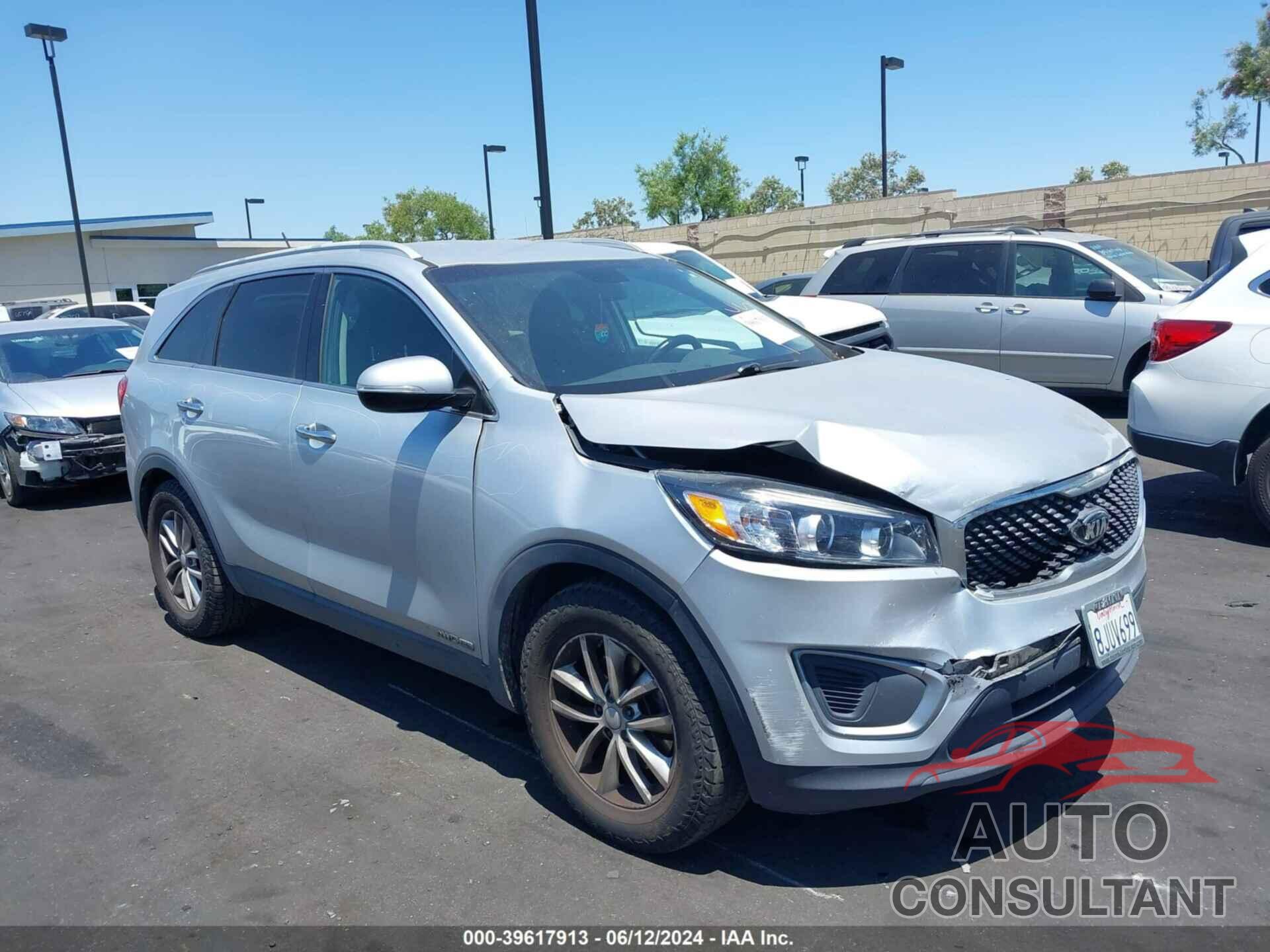 KIA SORENTO 2018 - 5XYPGDA58JG373830