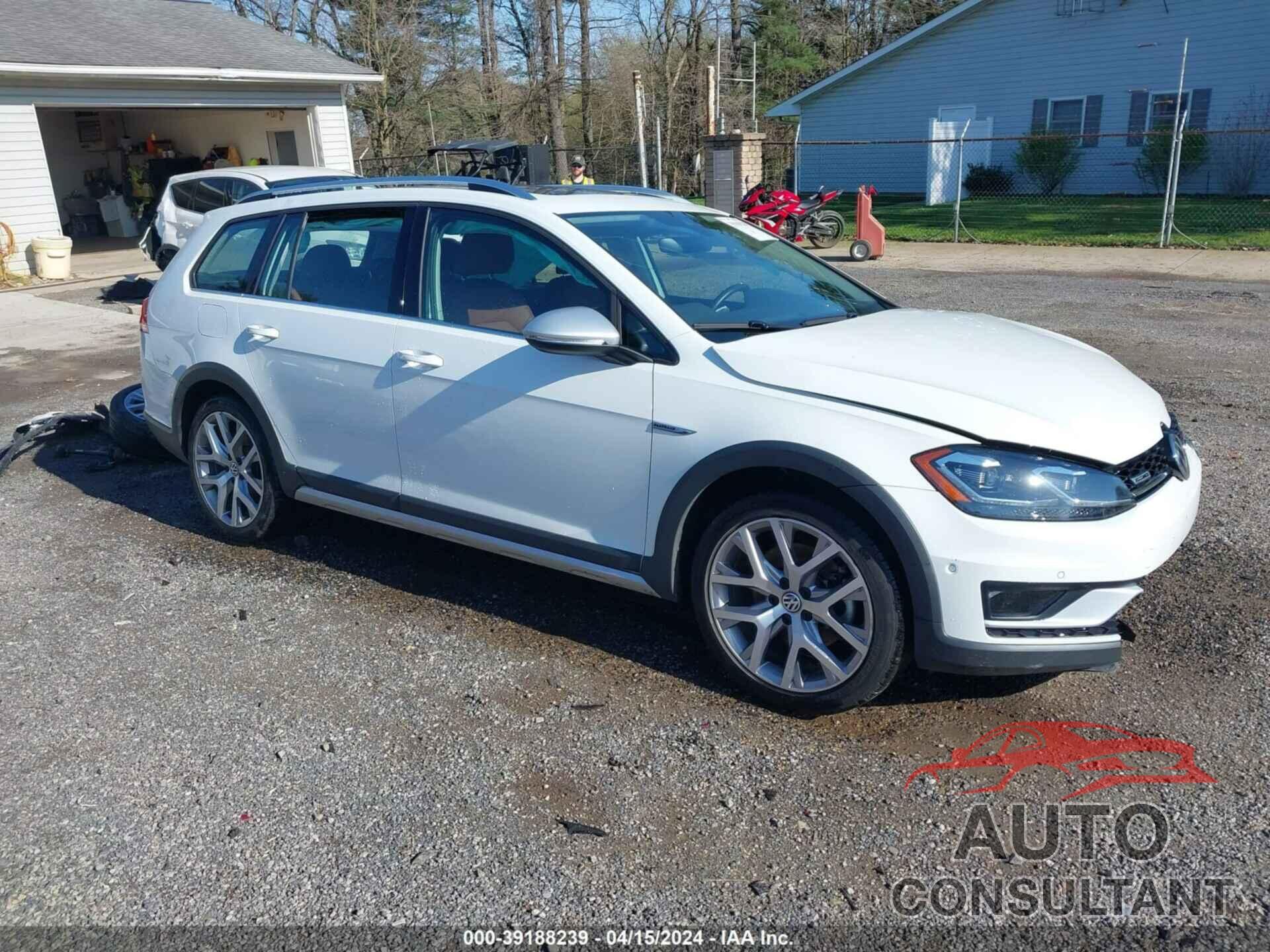 VOLKSWAGEN GOLF ALLTRACK 2018 - 3VWH17AU9JM762443