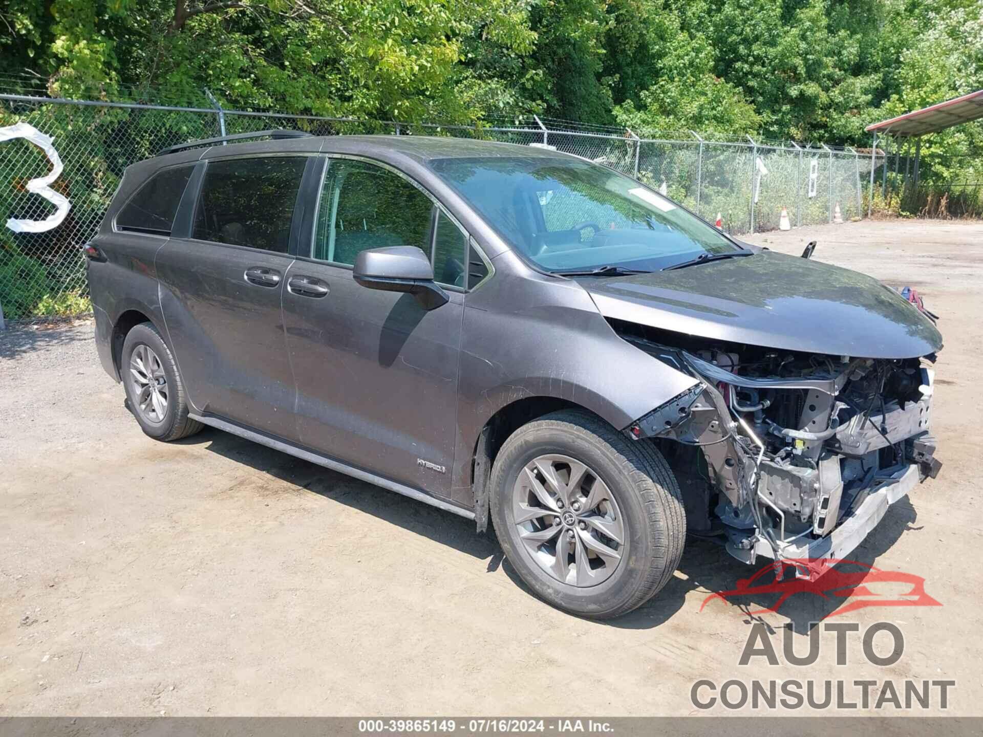 TOYOTA SIENNA 2021 - 5TDKRKEC3MS027595