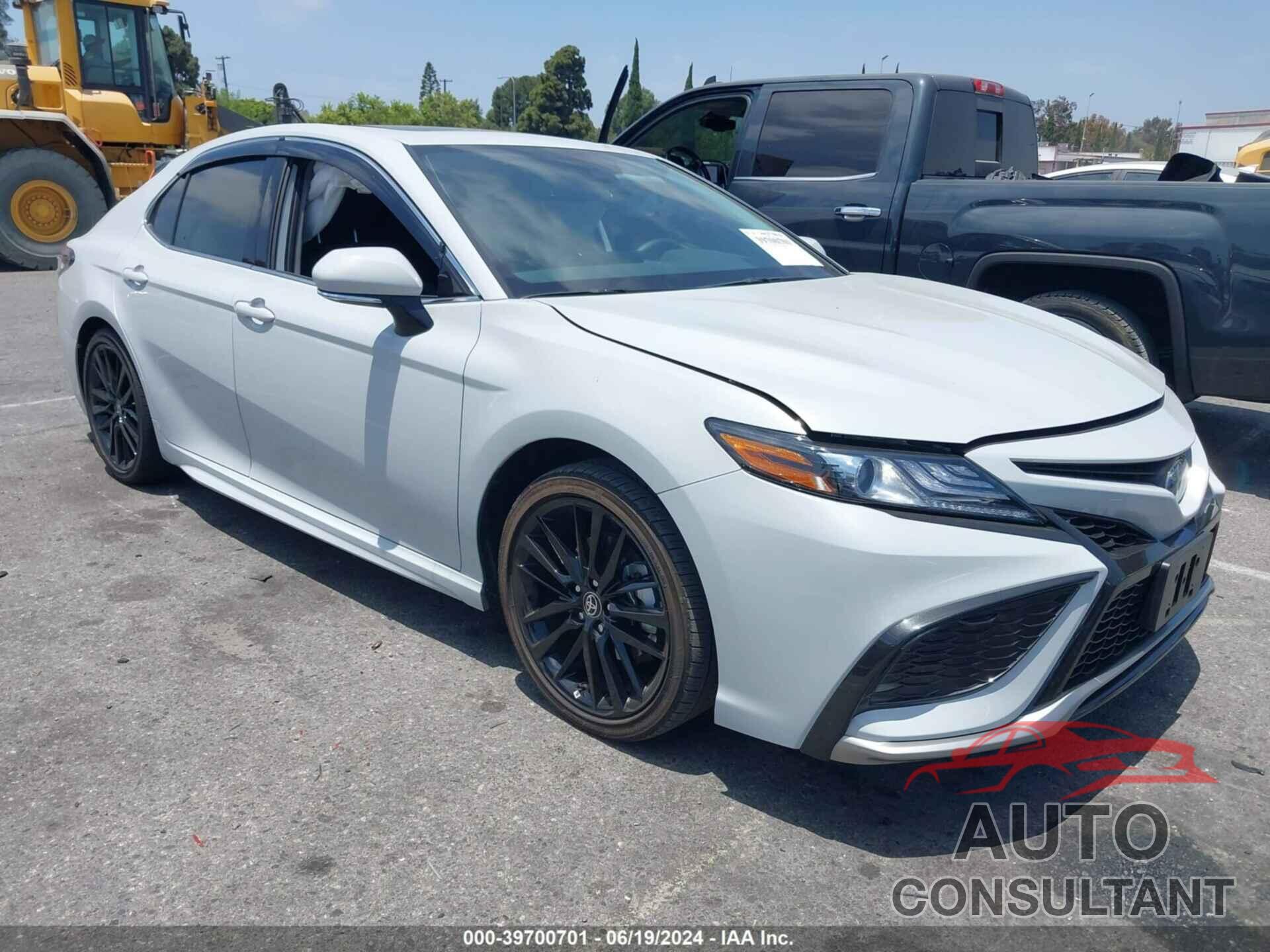 TOYOTA CAMRY HYBRID 2024 - 4T1K31AKXRU074162