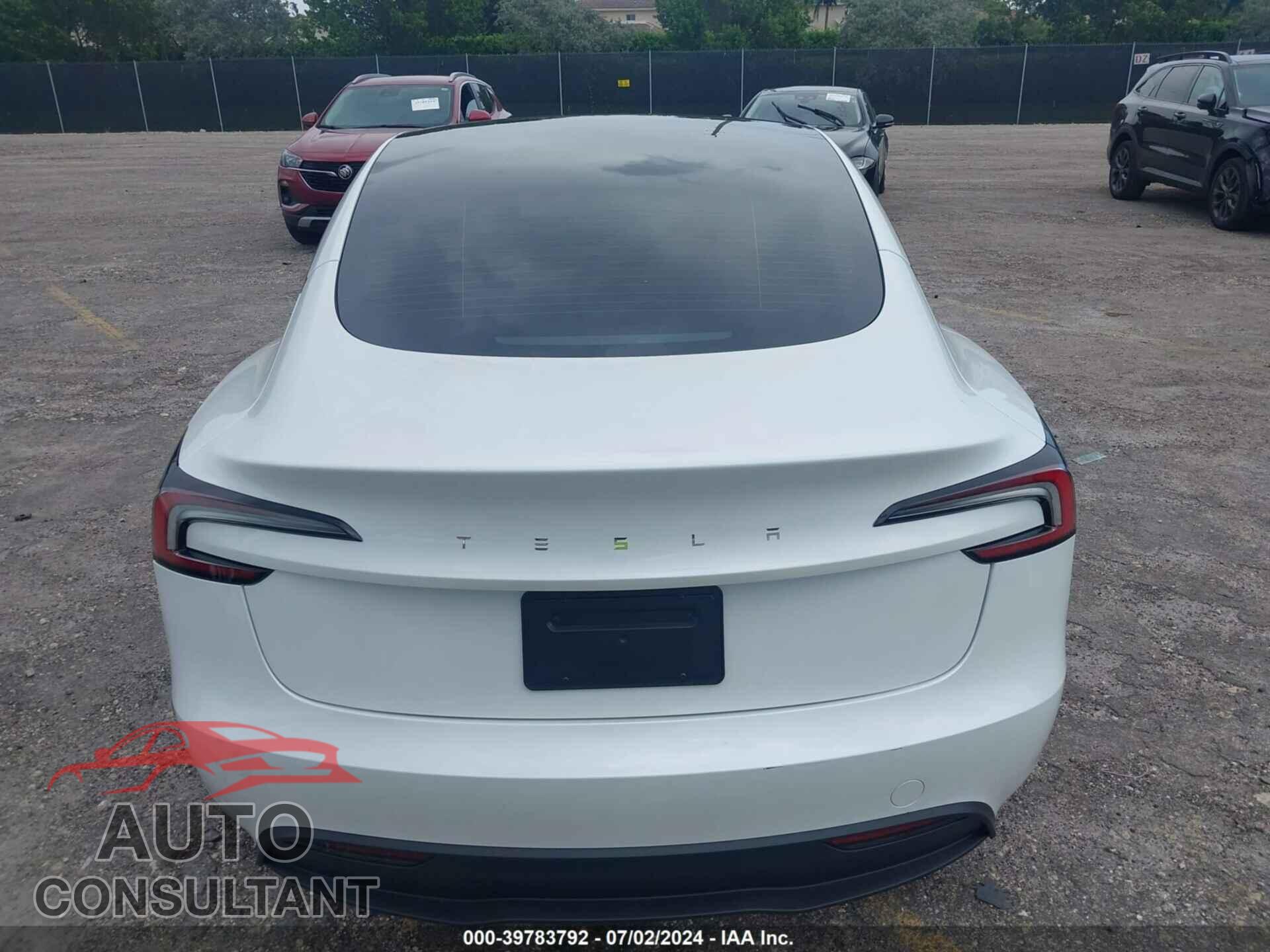 TESLA MODEL 3 2024 - 5YJ3E1EA1RF756831
