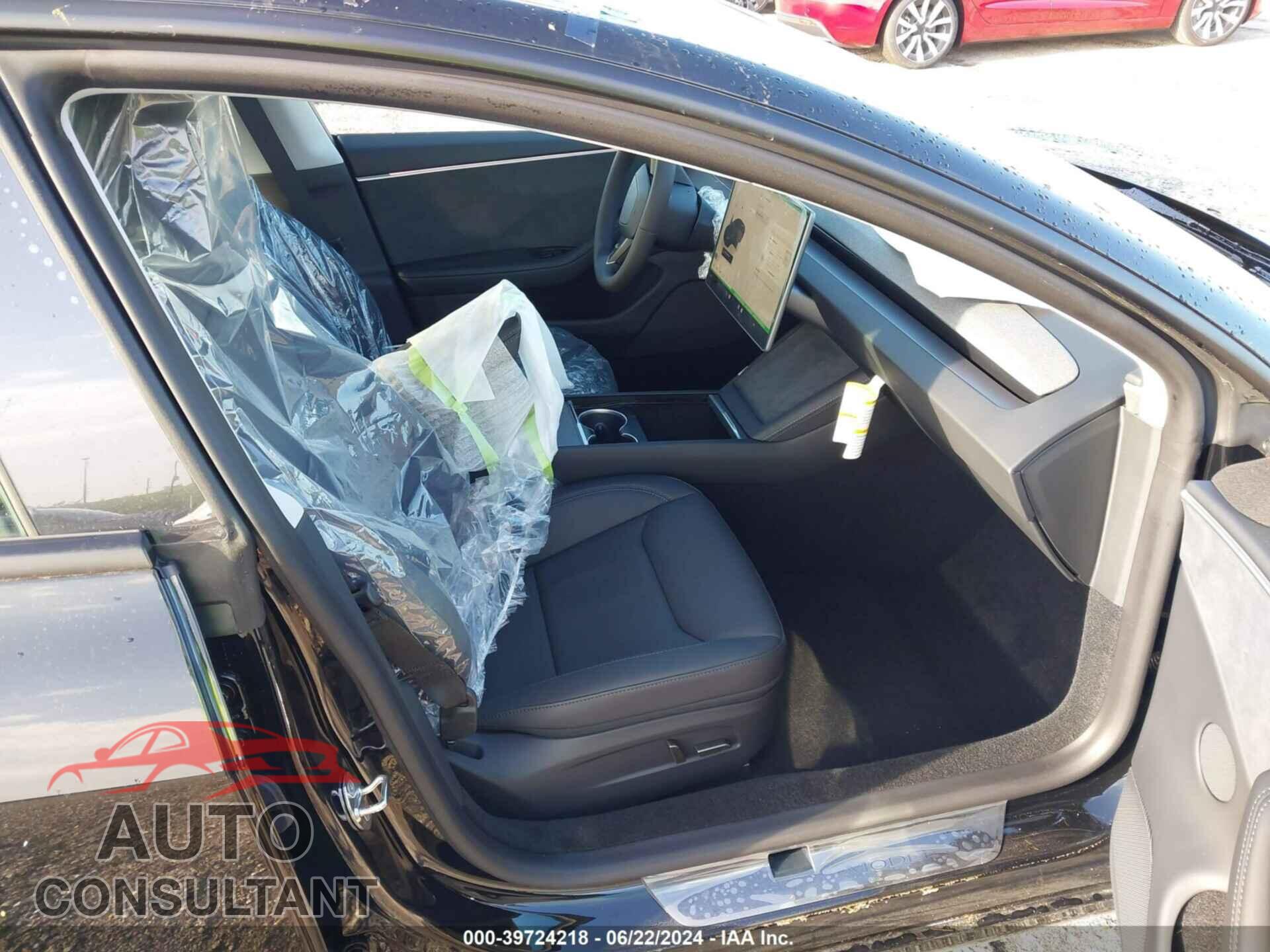 TESLA MODEL 3 2024 - 5YJ3E1EB3RF766768
